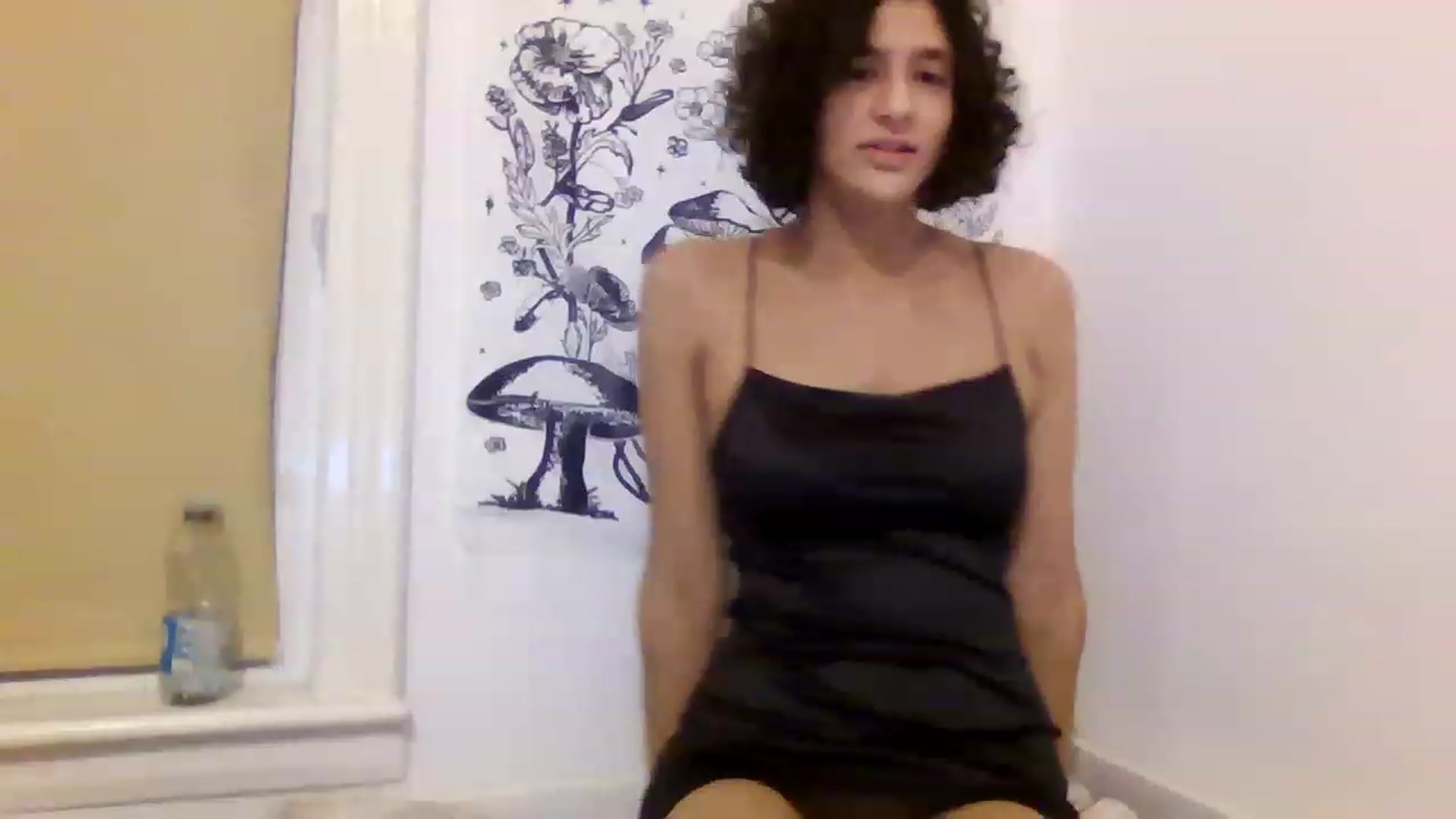 Gallery image thumbnail from HanaUK's myfreecams stream on, 11/14/2022, 20:25 image 4 of 20