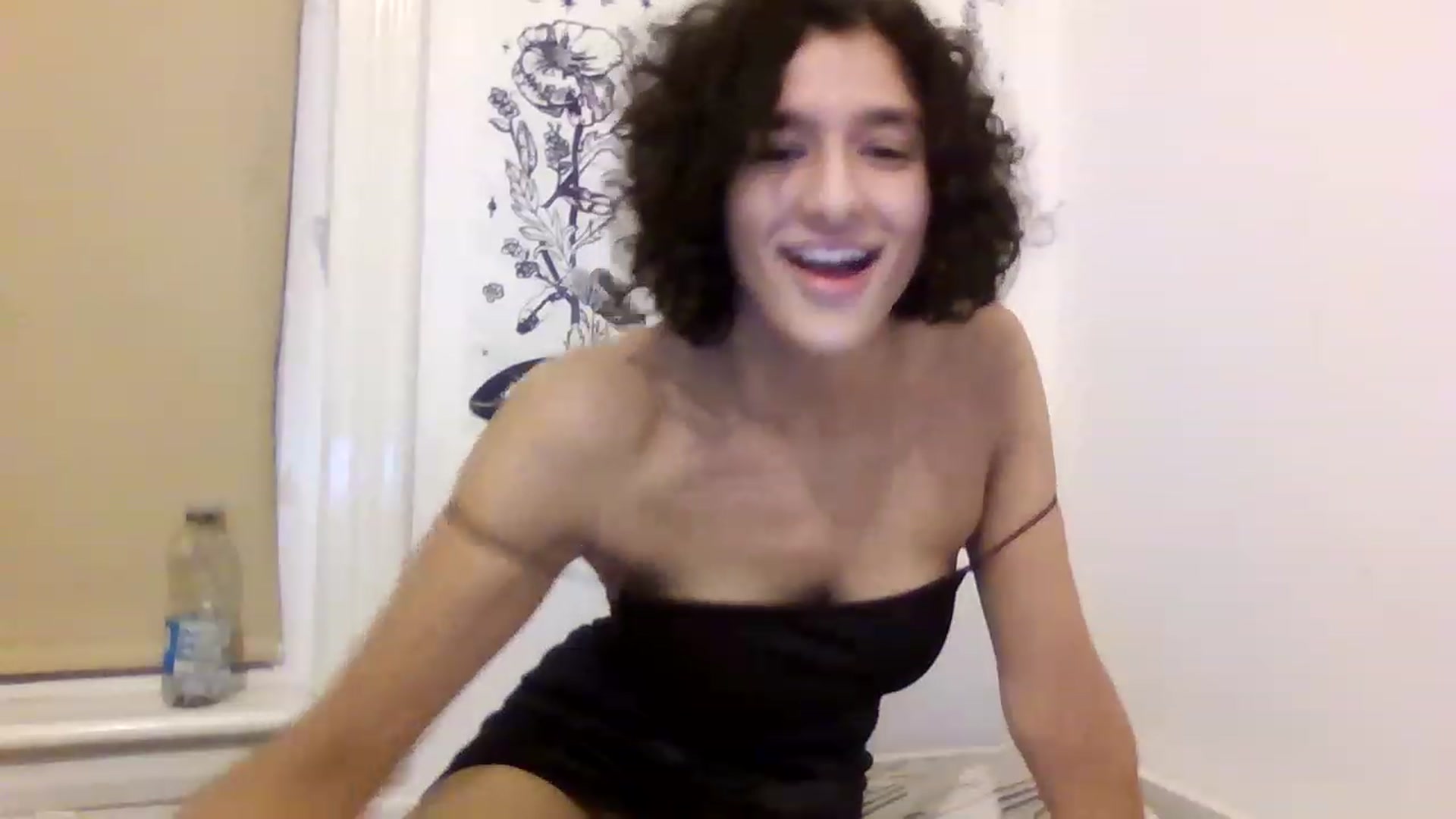 Gallery image thumbnail from HanaUK's myfreecams stream on, 11/14/2022, 20:25 image 18 of 20