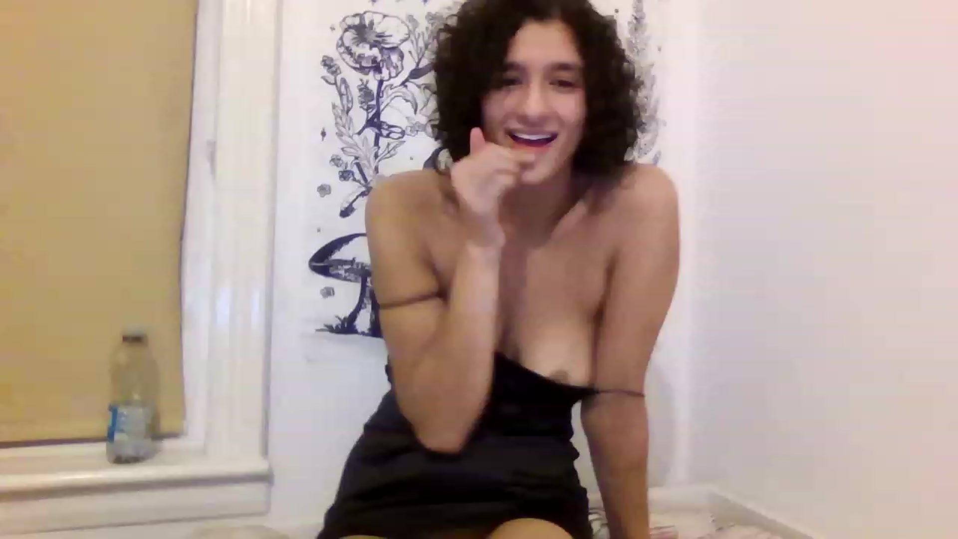 Gallery image thumbnail from HanaUK's myfreecams stream on, 11/14/2022, 20:25 image 12 of 20