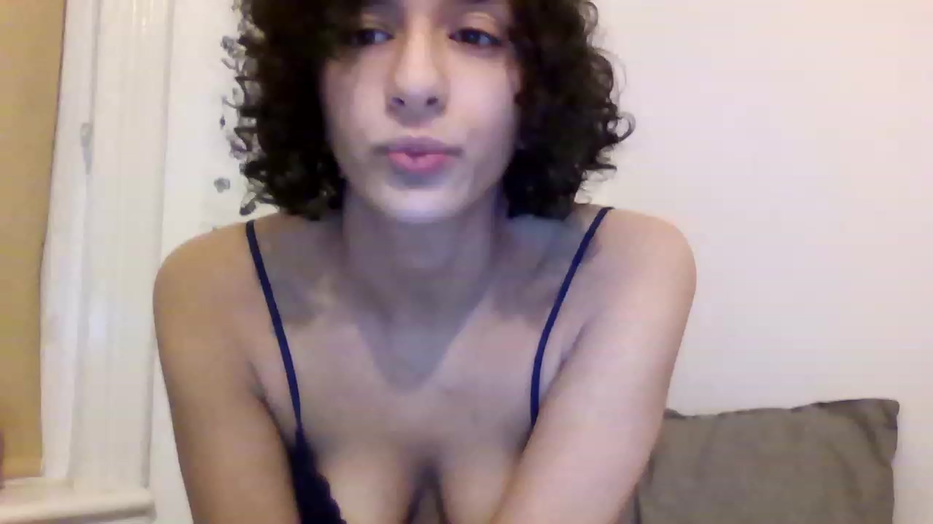 Gallery image thumbnail from HanaUK's myfreecams stream on, 11/18/2022, 22:15 image 6 of 20
