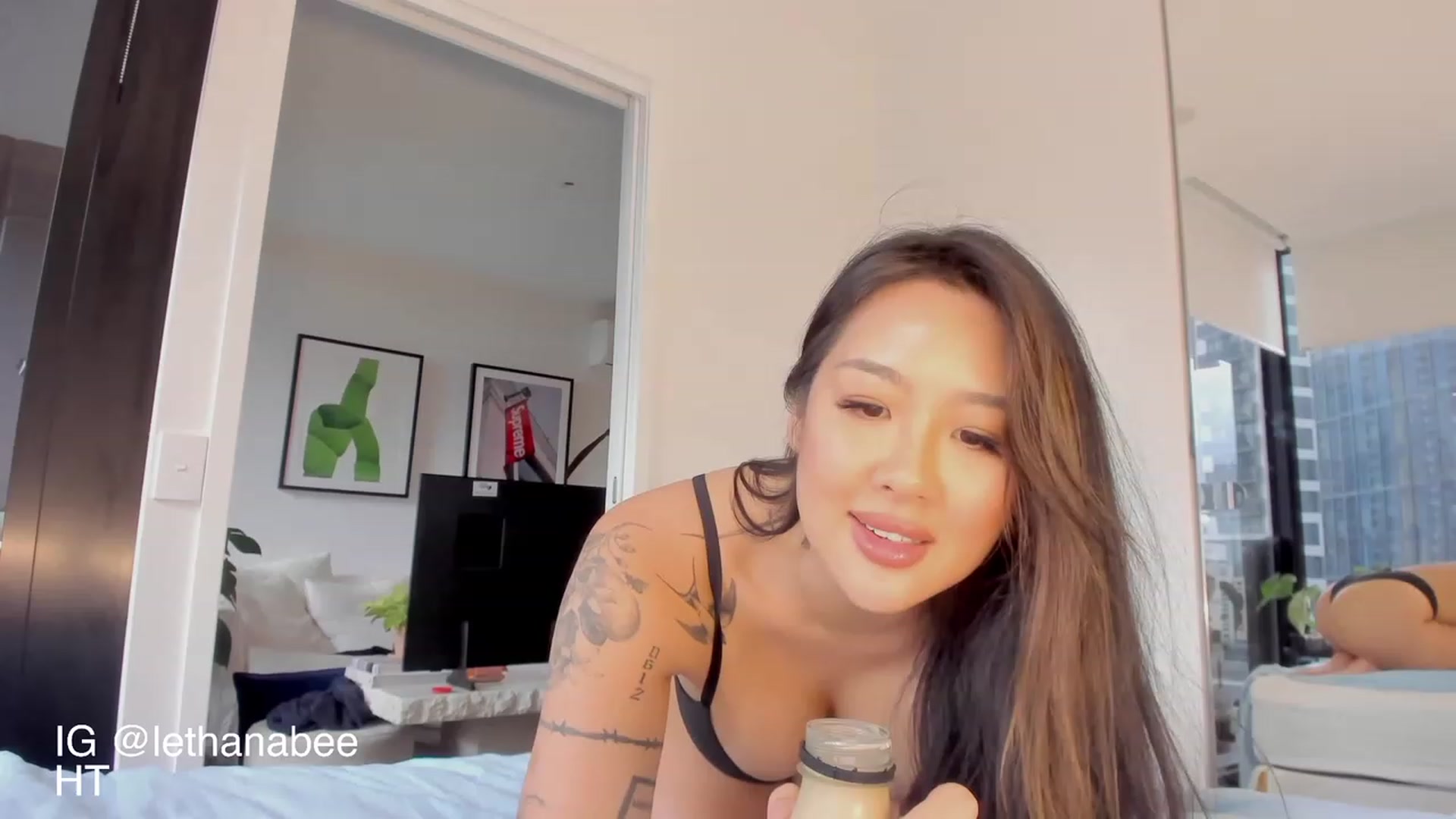 Gallery image thumbnail from Hana_bee's myfreecams stream on, 12/12/2022, 06:27 image 9 of 20