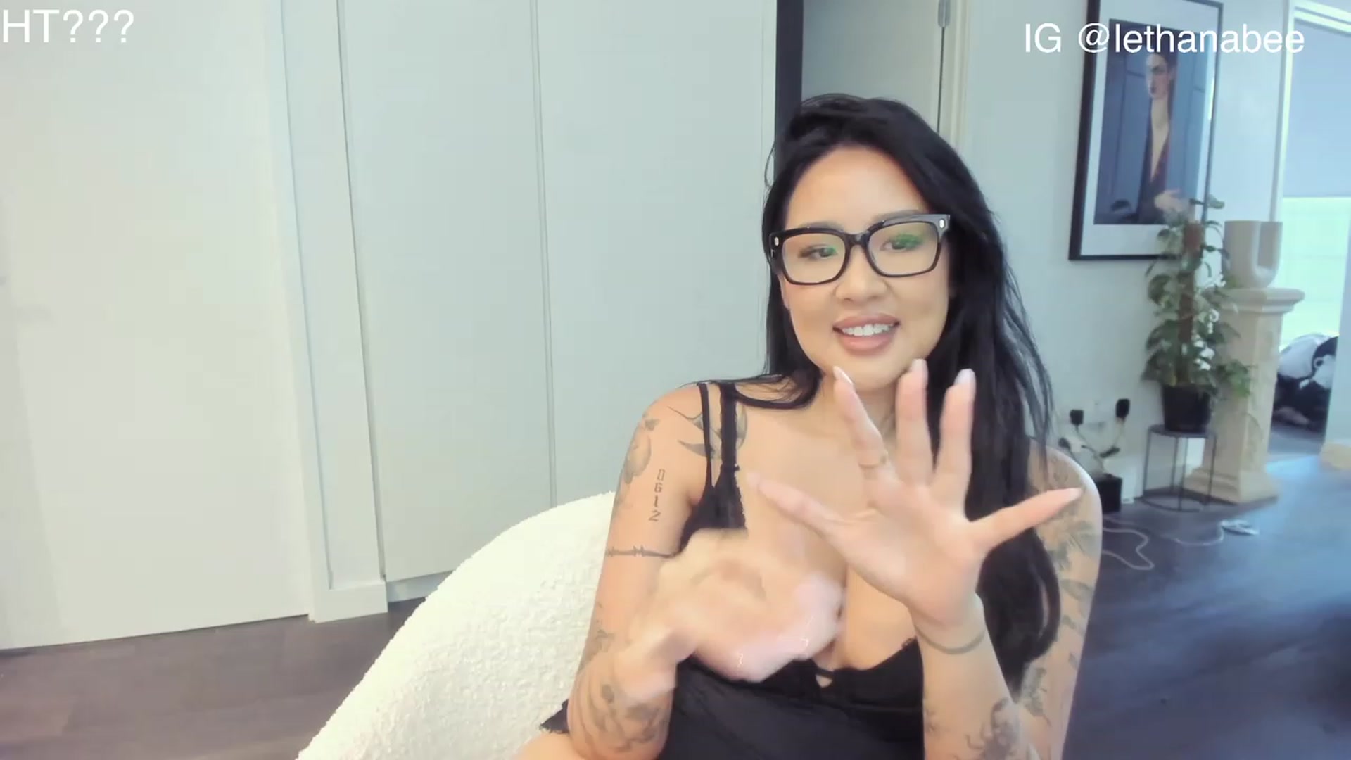 Gallery image thumbnail from Hana_bee's myfreecams stream on, 03/06/2023, 02:31 image 1 of 20