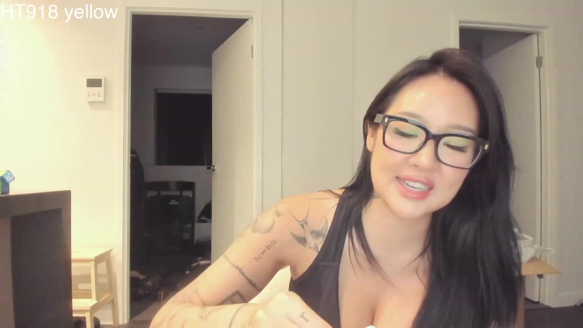 Gallery image thumbnail from Hana_bee's myfreecams stream on, 04/18/2023, 09:05 image 20 of 20