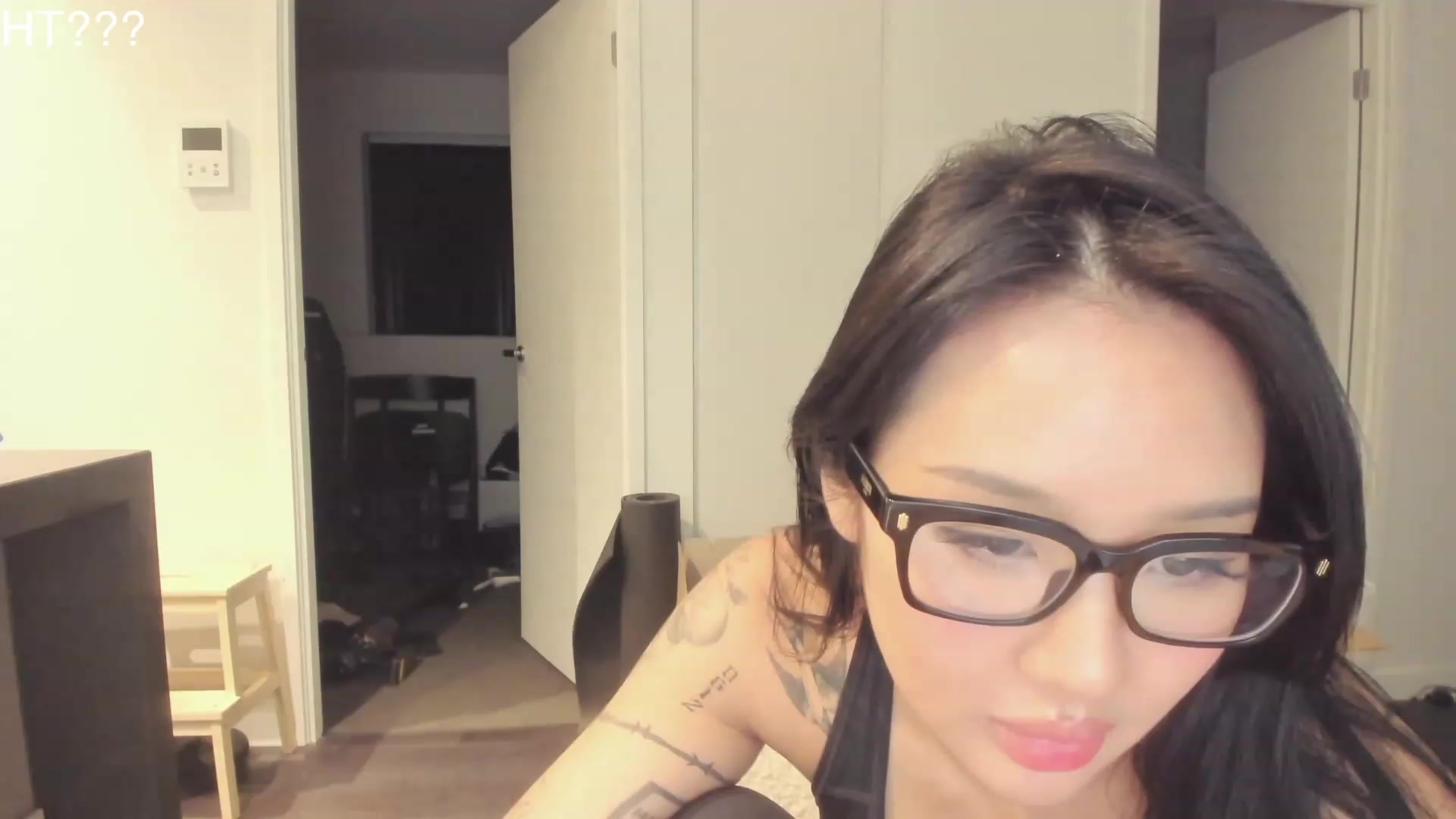 Gallery image thumbnail from Hana_bee's myfreecams stream on, 04/18/2023, 11:37 image 1 of 20