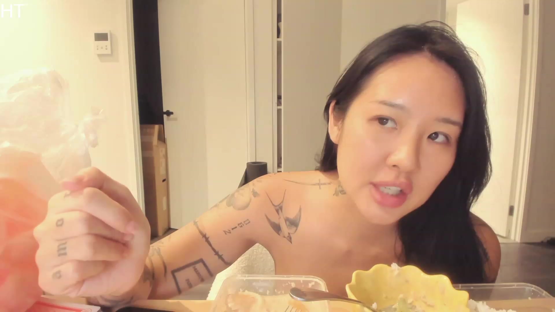 Gallery image thumbnail from Hana_bee's myfreecams stream on, 04/19/2023, 09:29 image 4 of 20