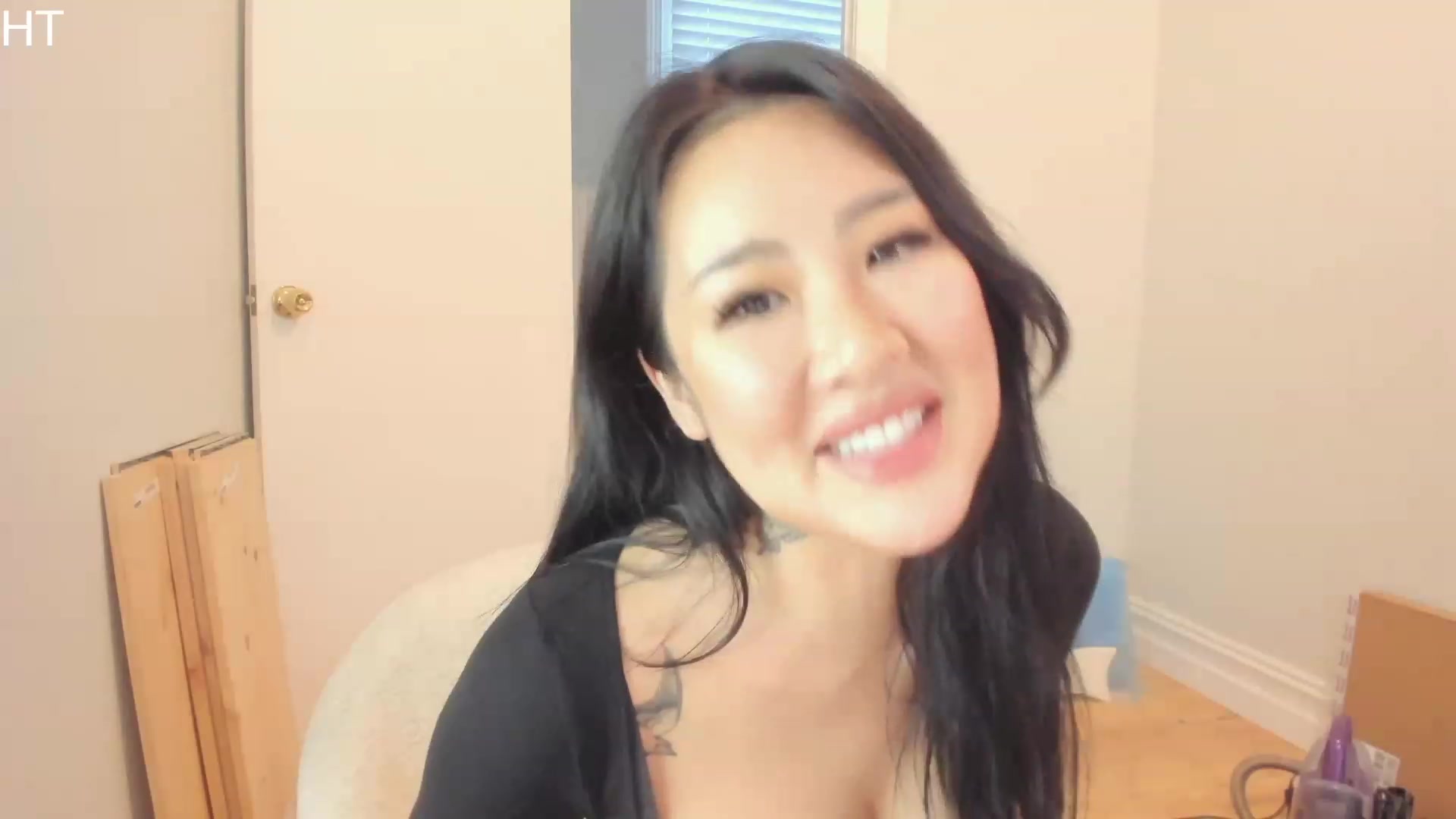 Gallery image thumbnail from Hana_bee's myfreecams stream on, 06/13/2023, 08:07 image 5 of 20