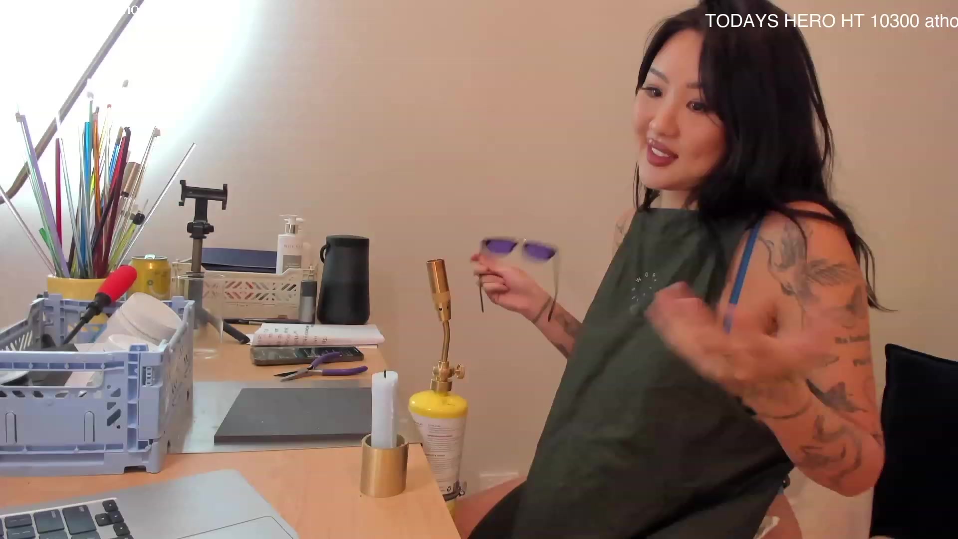 Gallery image thumbnail from Hana_bee's myfreecams stream on, 07/18/2023, 08:14 image 5 of 20
