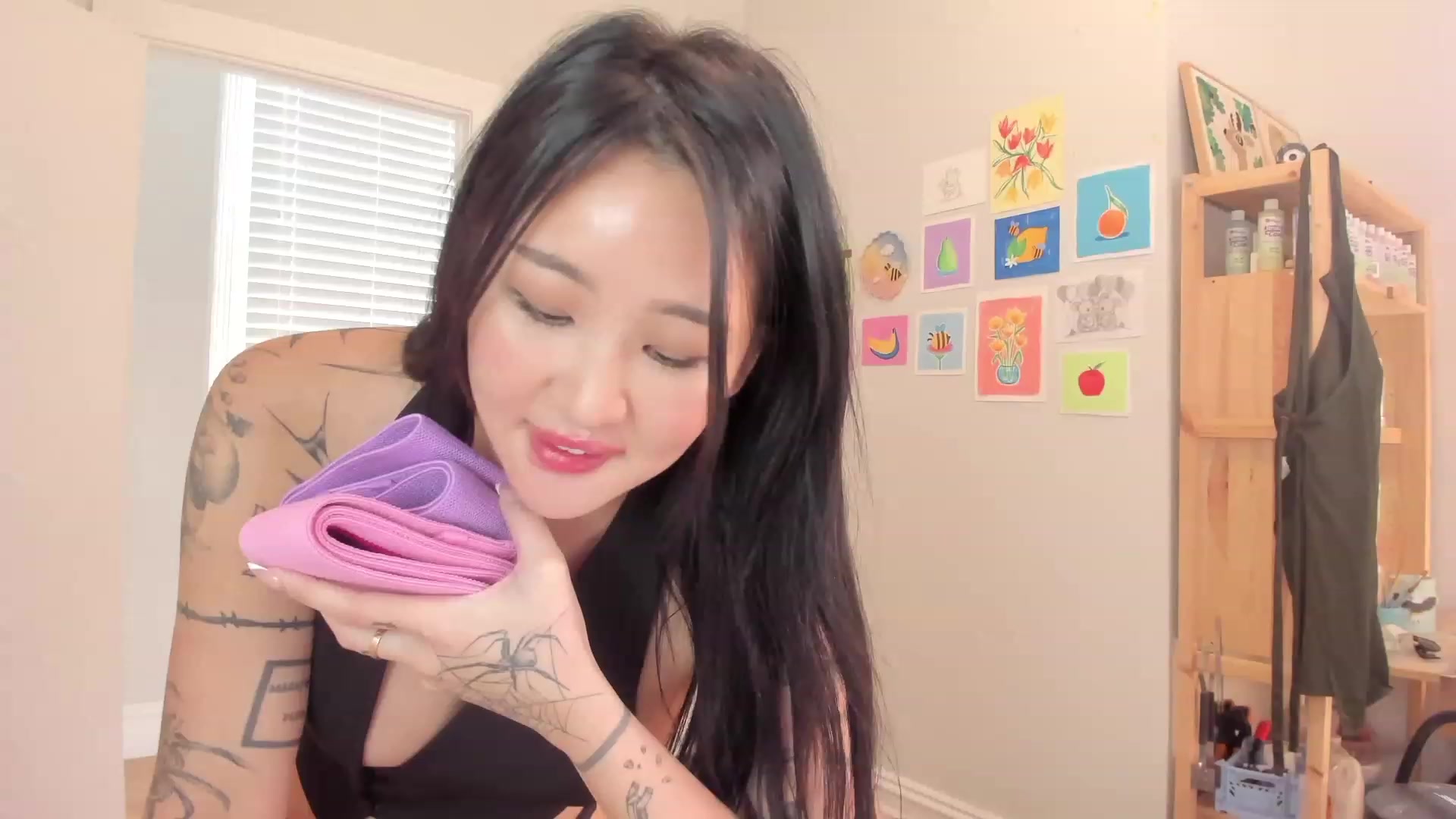 Gallery image thumbnail from Hana_bee's myfreecams stream on, 09/12/2023, 08:15 image 1 of 20