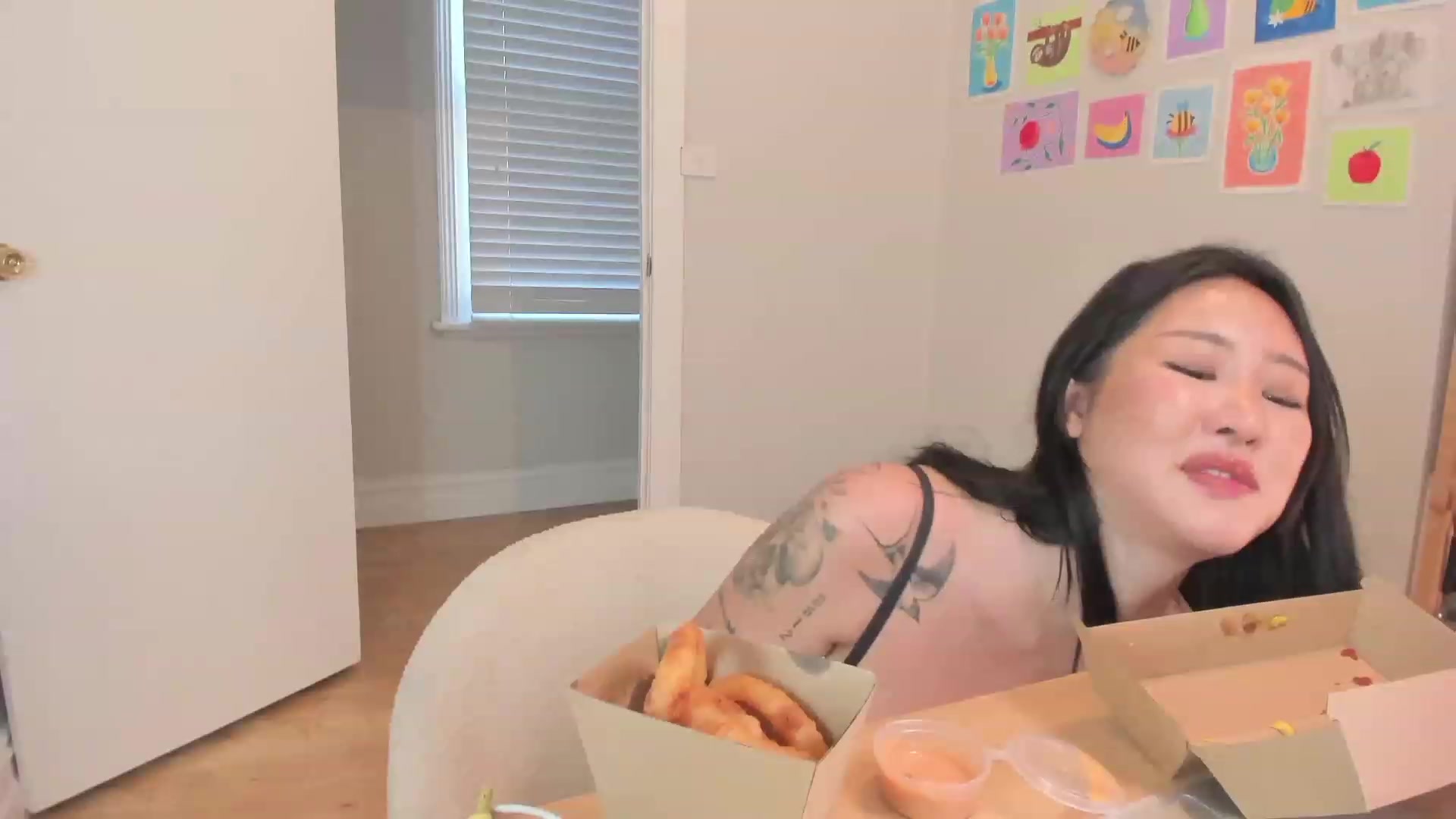 Gallery image thumbnail from Hana_bee's myfreecams stream on, 09/15/2023, 07:52 image 14 of 20