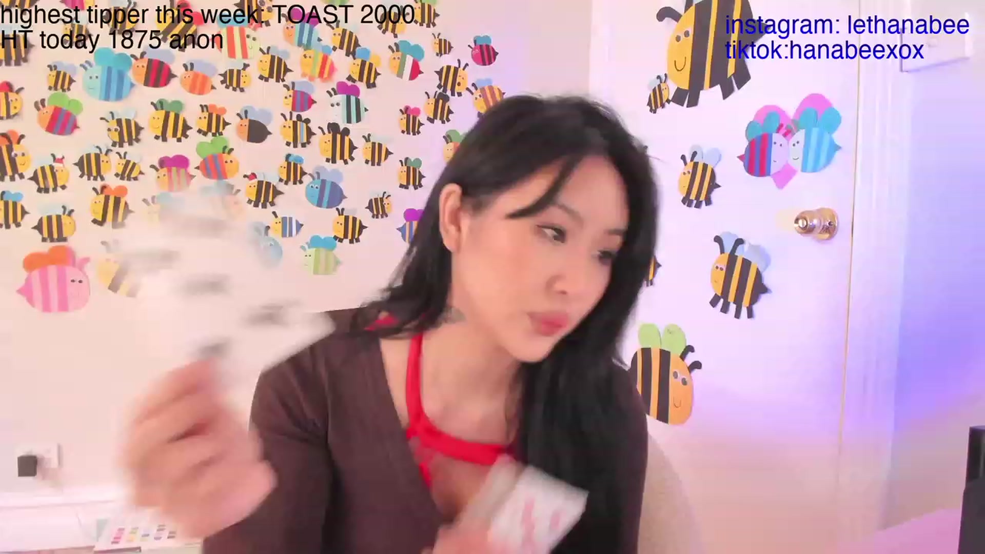 Gallery image thumbnail from Hana_bee's myfreecams stream on, 11/22/2023, 02:36 image 3 of 20