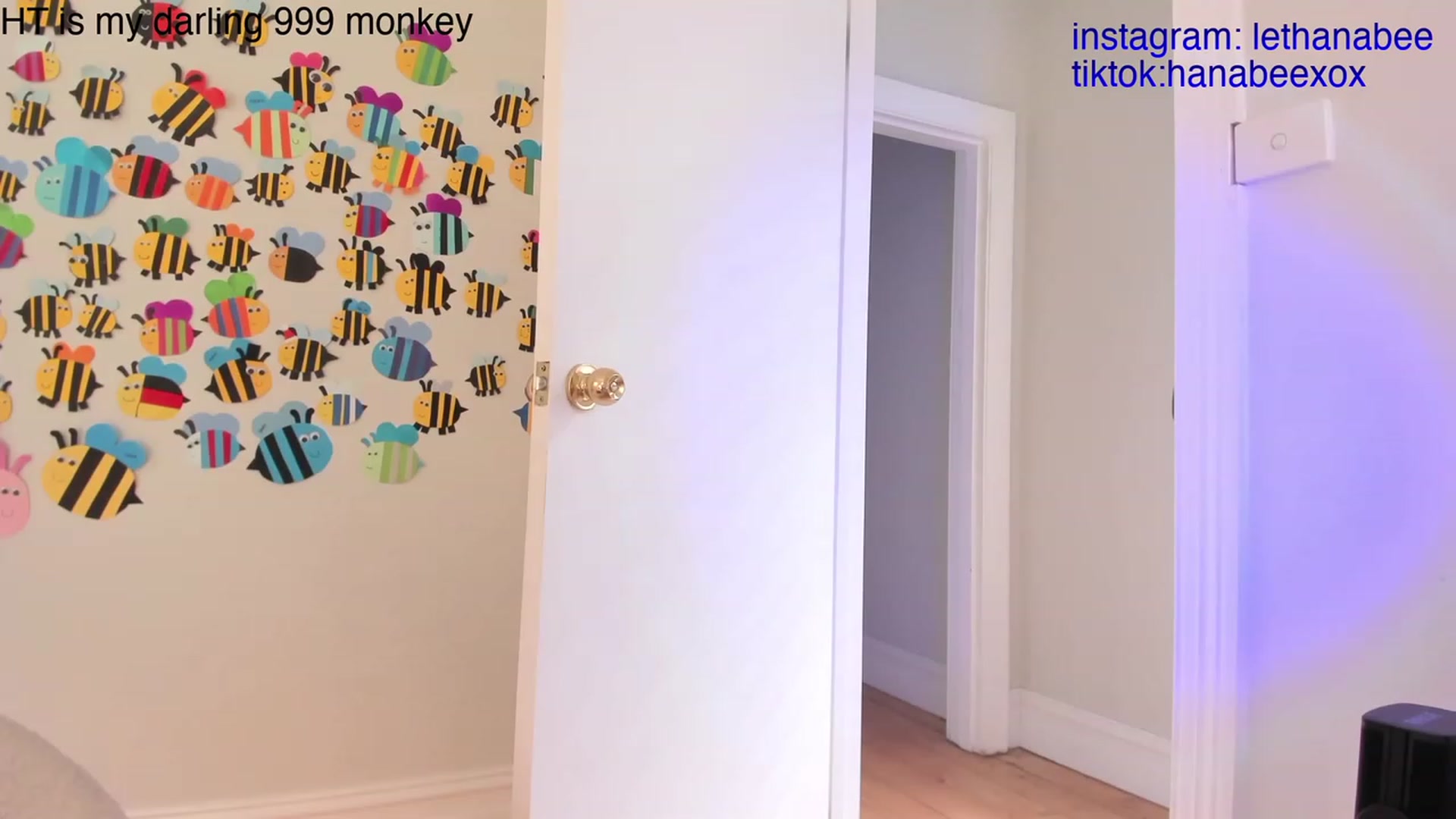 Gallery image thumbnail from Hana_bee's myfreecams stream on, 11/24/2023, 05:48 image 11 of 20