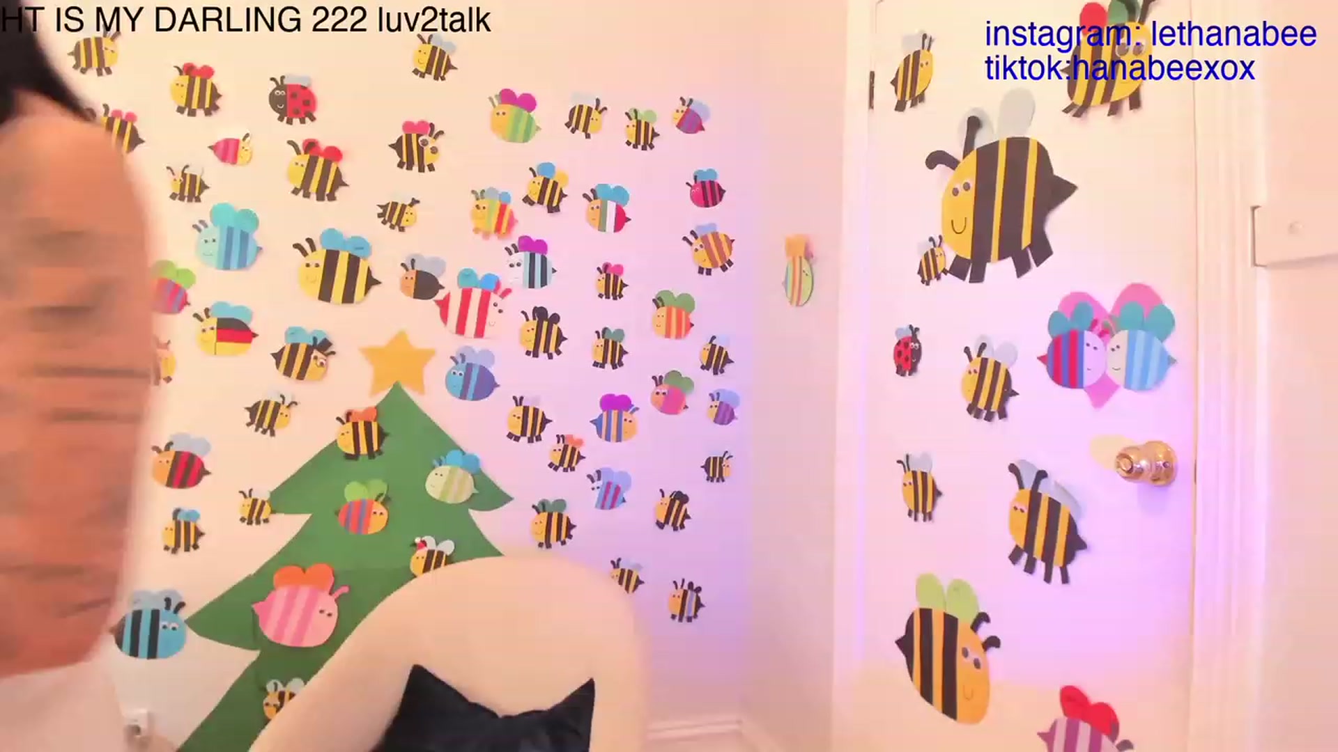 Gallery image thumbnail from Hana_bee's myfreecams stream on, 11/29/2023, 02:11 image 19 of 20
