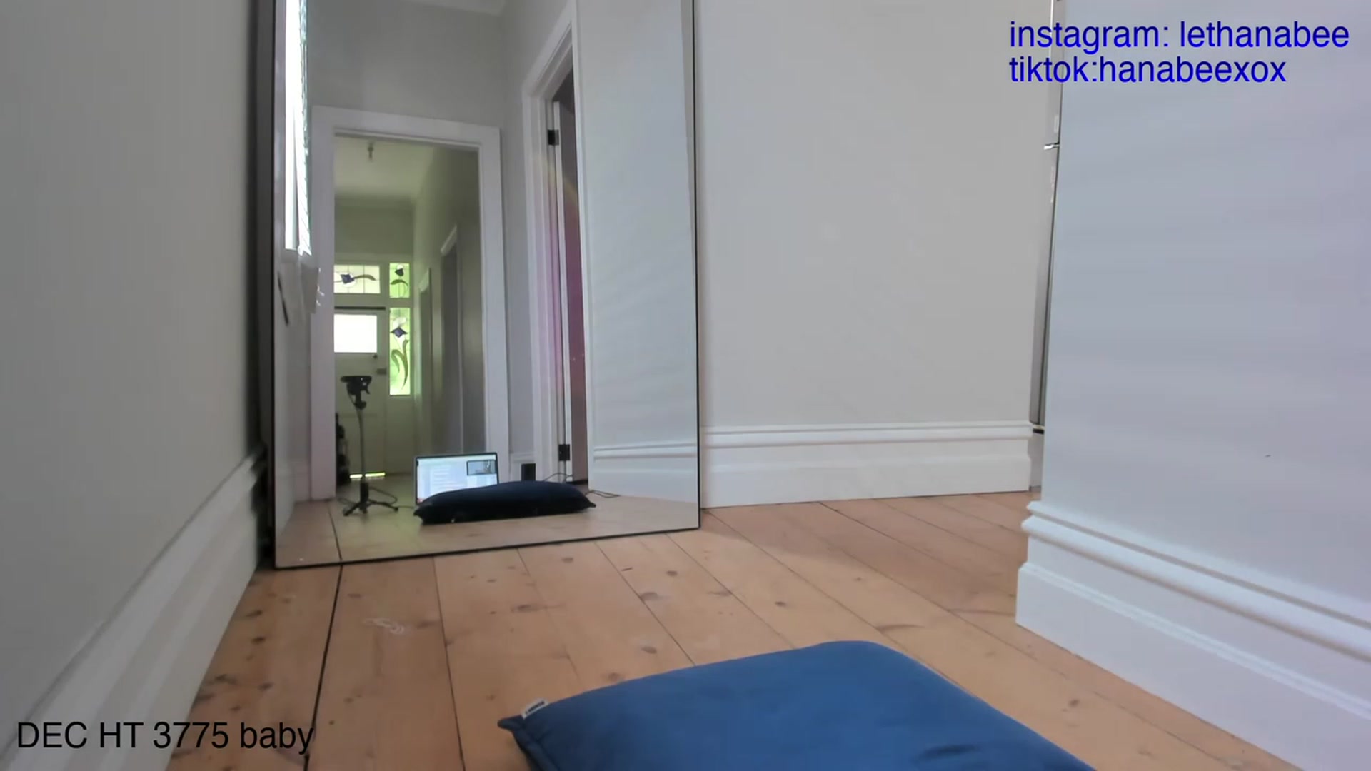 Gallery image thumbnail from Hana_bee's myfreecams stream on, 12/13/2023, 06:10 image 16 of 20