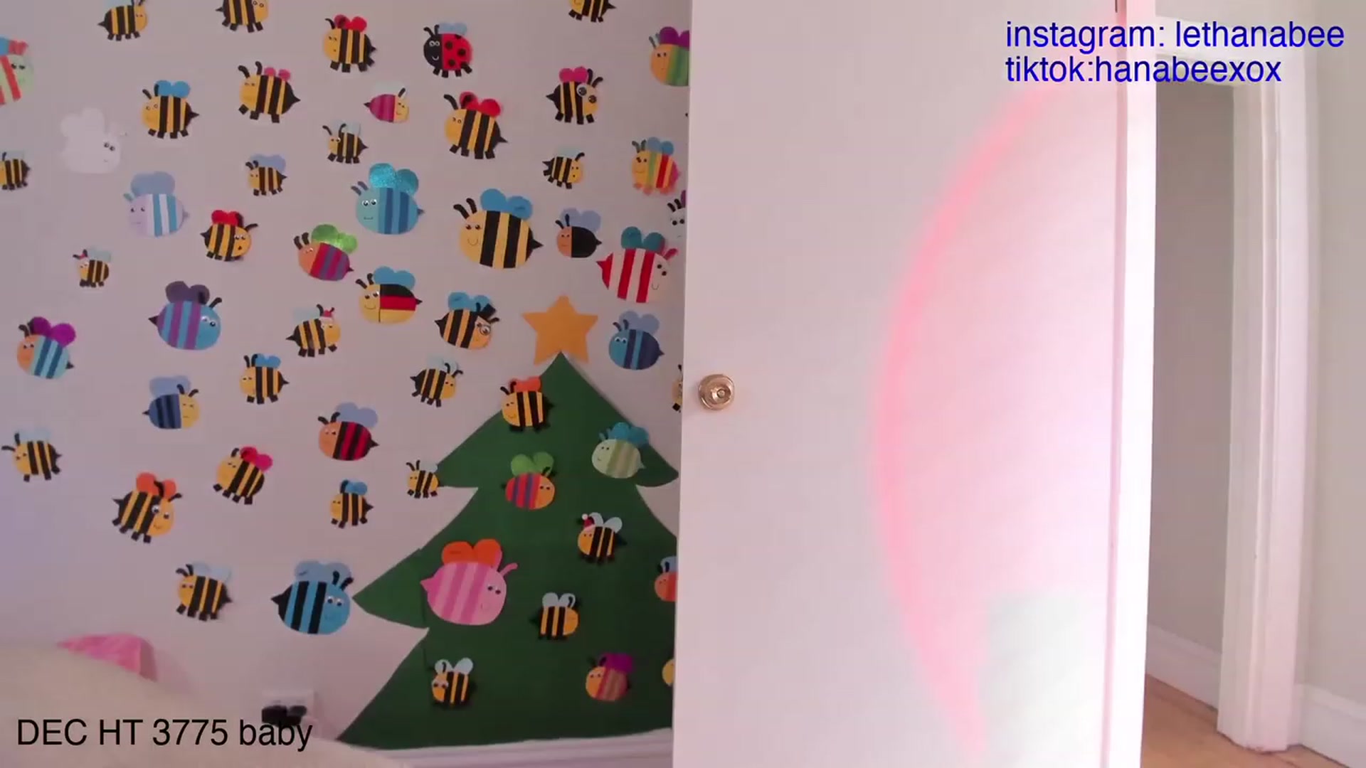 Gallery image thumbnail from Hana_bee's myfreecams stream on, 12/14/2023, 05:50 image 17 of 20