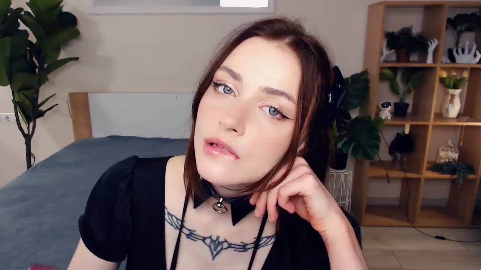 Gallery image thumbnail from Hanagasumi's myfreecams stream on, 03/31/2024, 21:33 image 15 of 20