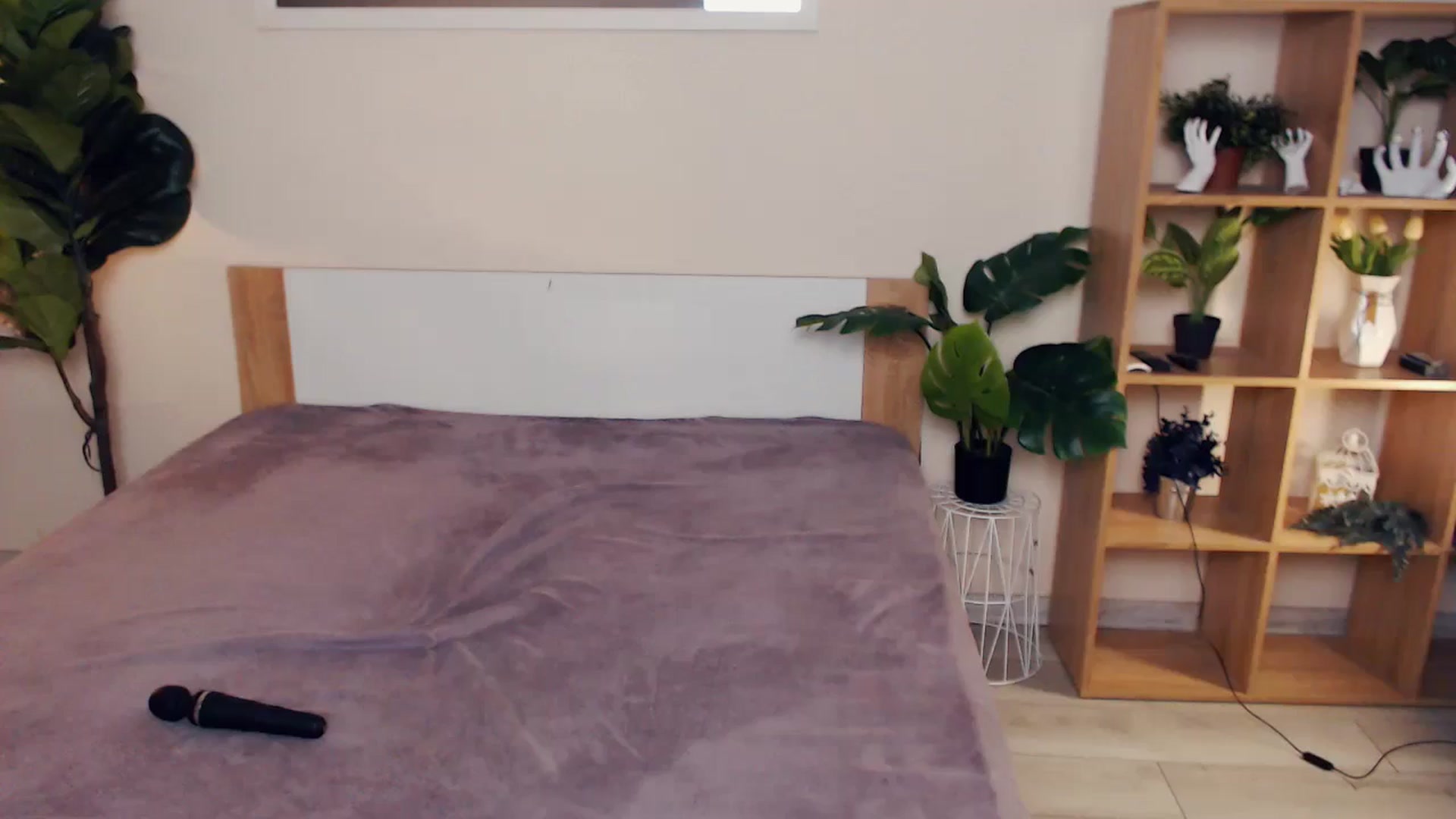 Gallery image thumbnail from Hanagasumi's myfreecams stream on, 10/20/2024, 24:02 image 14 of 20