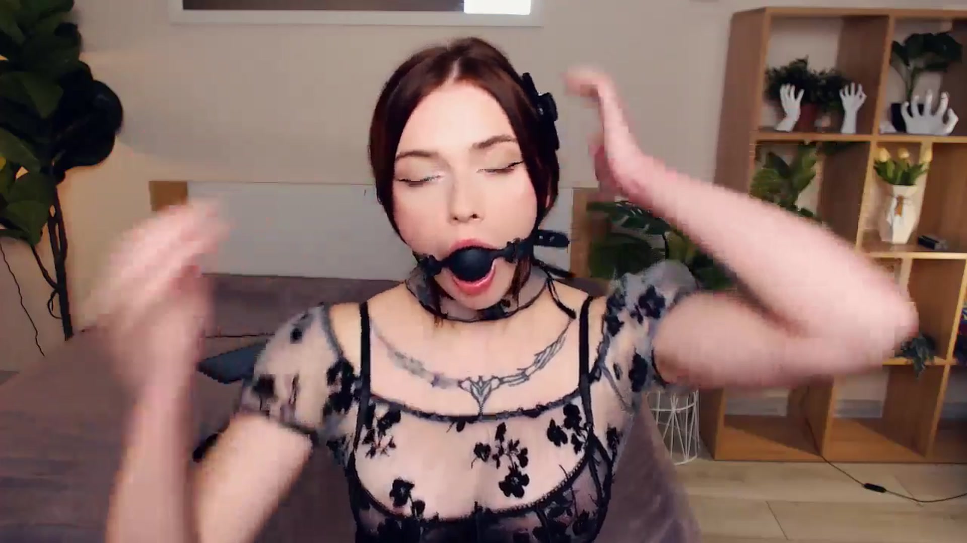 Gallery image thumbnail from Hanagasumi's myfreecams stream on, 10/24/2024, 23:31 image 18 of 20