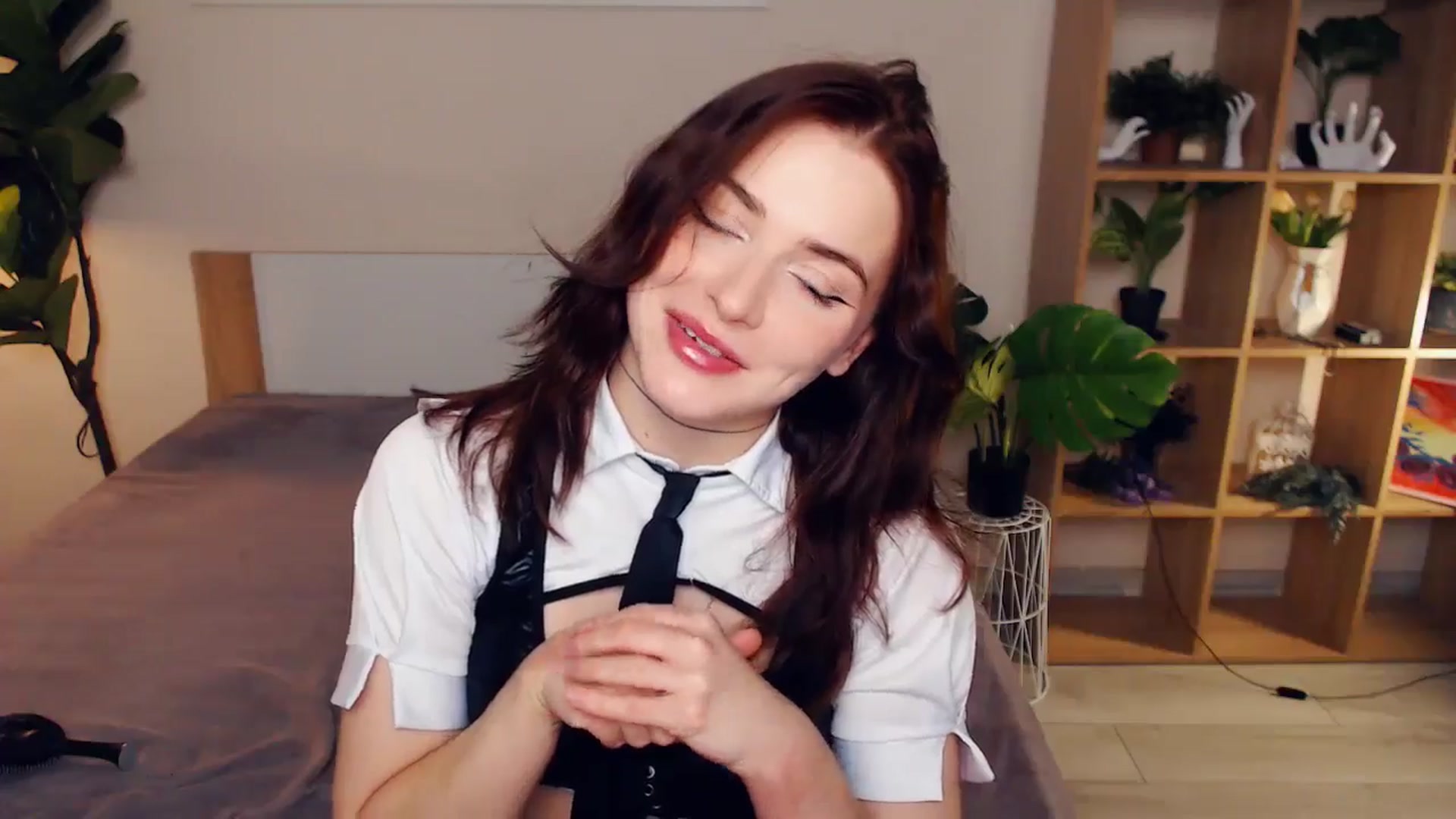 Gallery image thumbnail from Hanagasumi's myfreecams stream on, 11/14/2024, 21:22 image 2 of 20