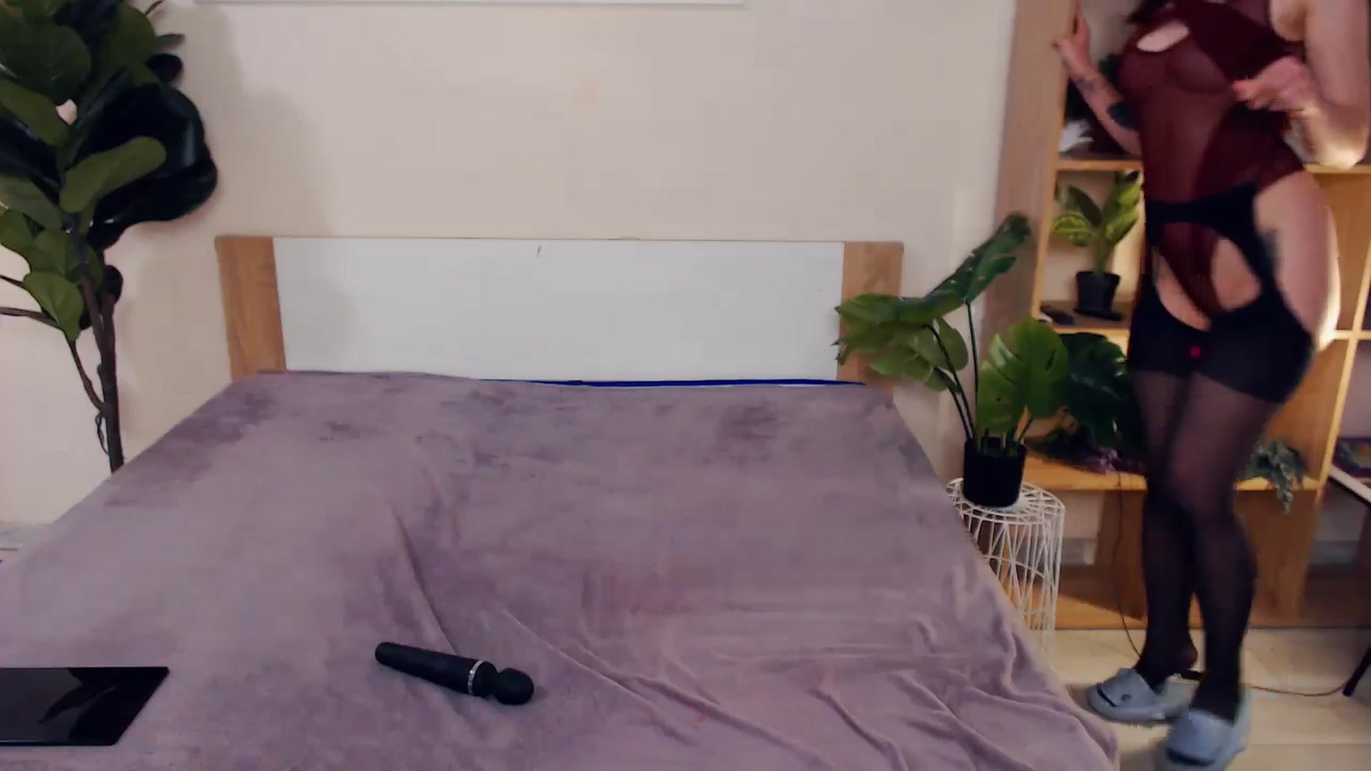 Gallery image thumbnail from Hanagasumi's myfreecams stream on, 12/09/2024, 24:28 image 6 of 20