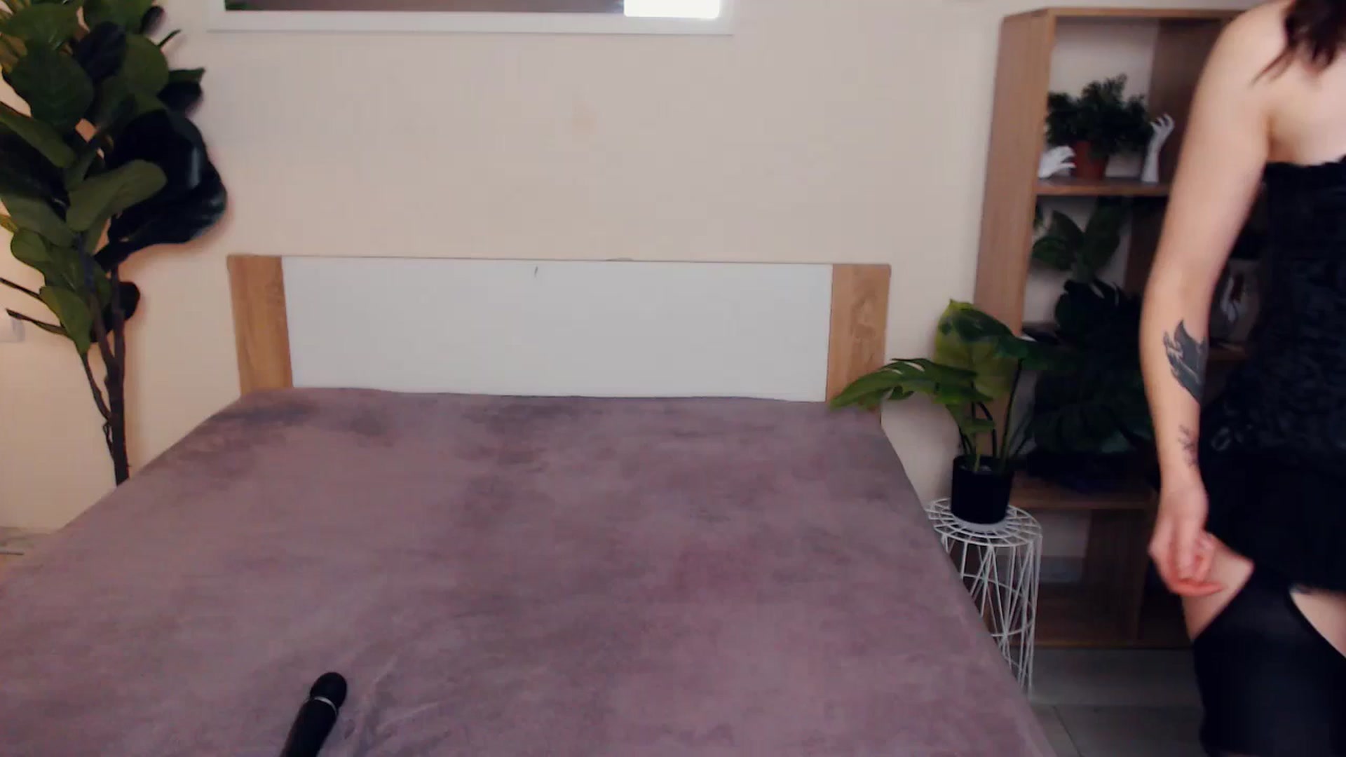 Gallery image thumbnail from Hanagasumi's myfreecams stream on, 12/13/2024, 22:36 image 1 of 20