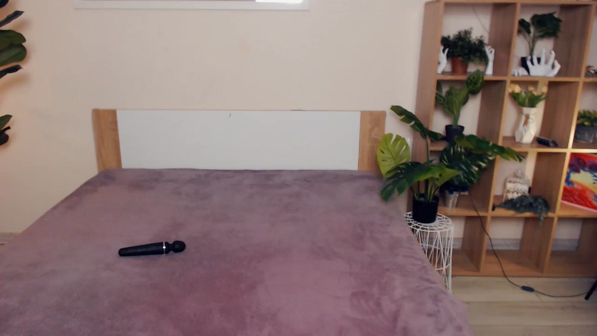 Gallery image thumbnail from Hanagasumi's myfreecams stream on, 04/06/2025, 23:04 image 6 of 20