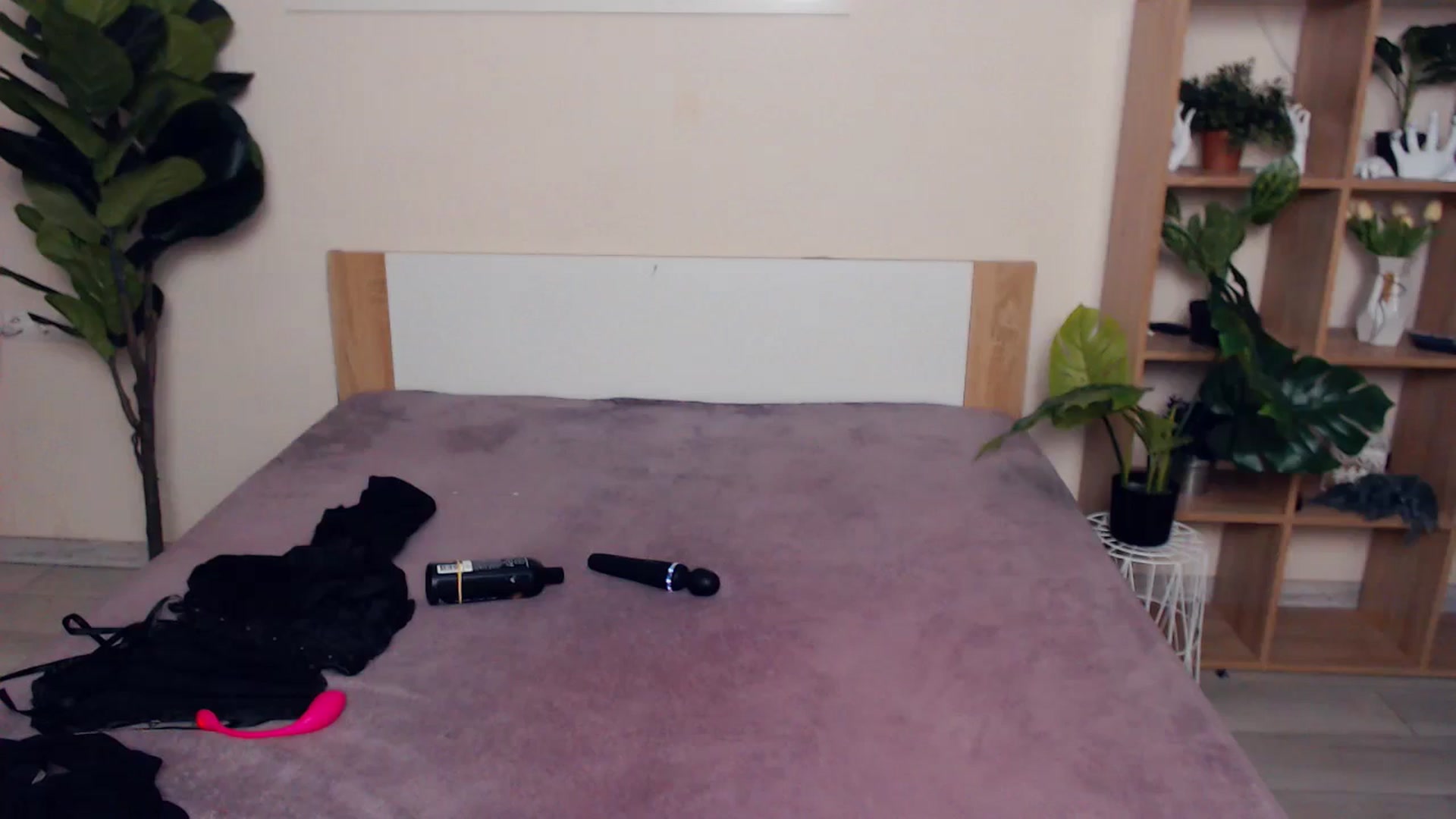 Gallery image thumbnail from Hanagasumi's myfreecams stream on, 04/27/2025, 24:26 image 11 of 20