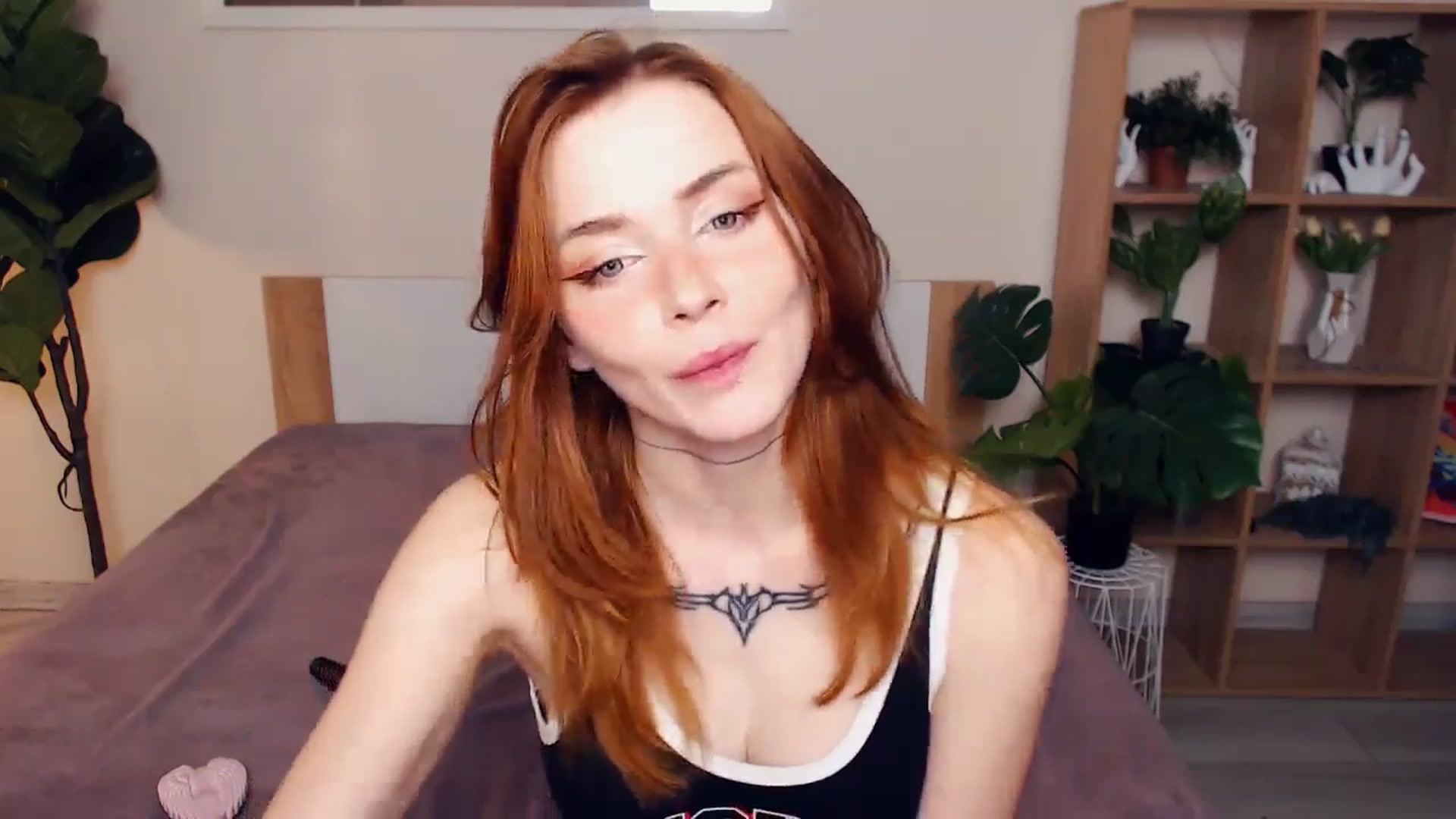 Gallery image thumbnail from Hanagasumi's myfreecams stream on, 05/18/2025, 24:45 image 8 of 20