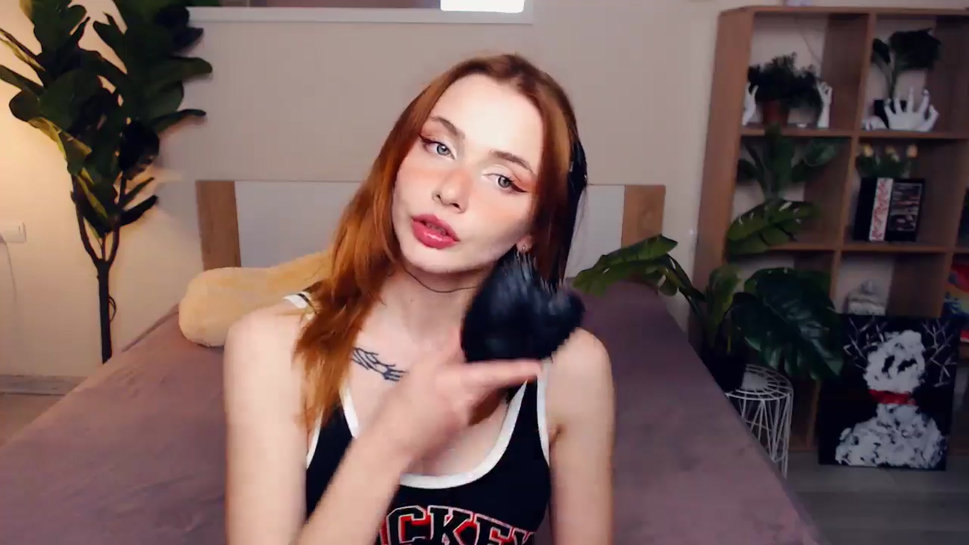 Gallery image thumbnail from Hanagasumi's myfreecams stream on, 05/24/2025, 23:05 image 19 of 20