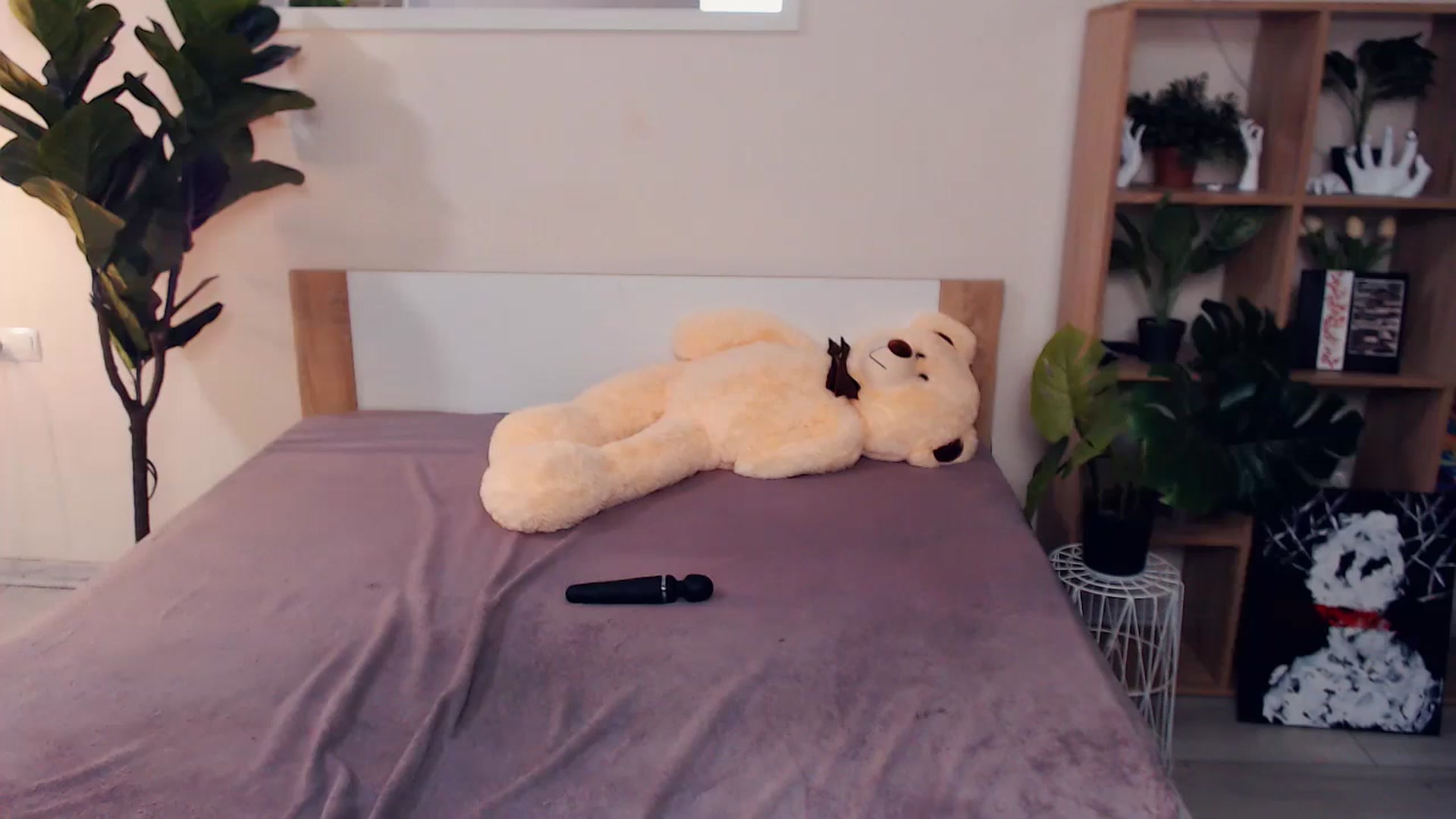 Gallery image thumbnail from Hanagasumi's myfreecams stream on, 06/14/2025, 03:04 image 15 of 20
