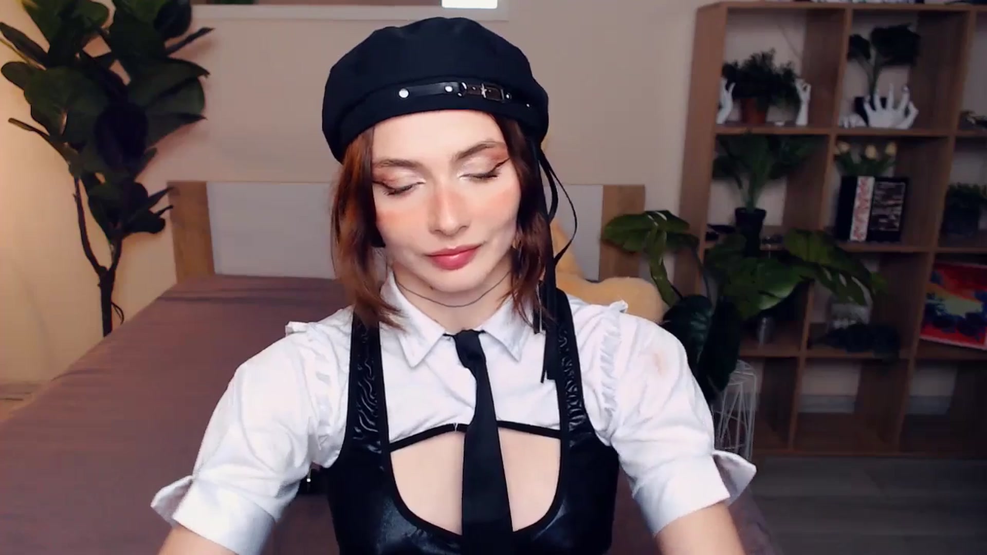 Gallery image thumbnail from Hanagasumi's myfreecams stream on, 06/16/2025, 24:08 image 19 of 20