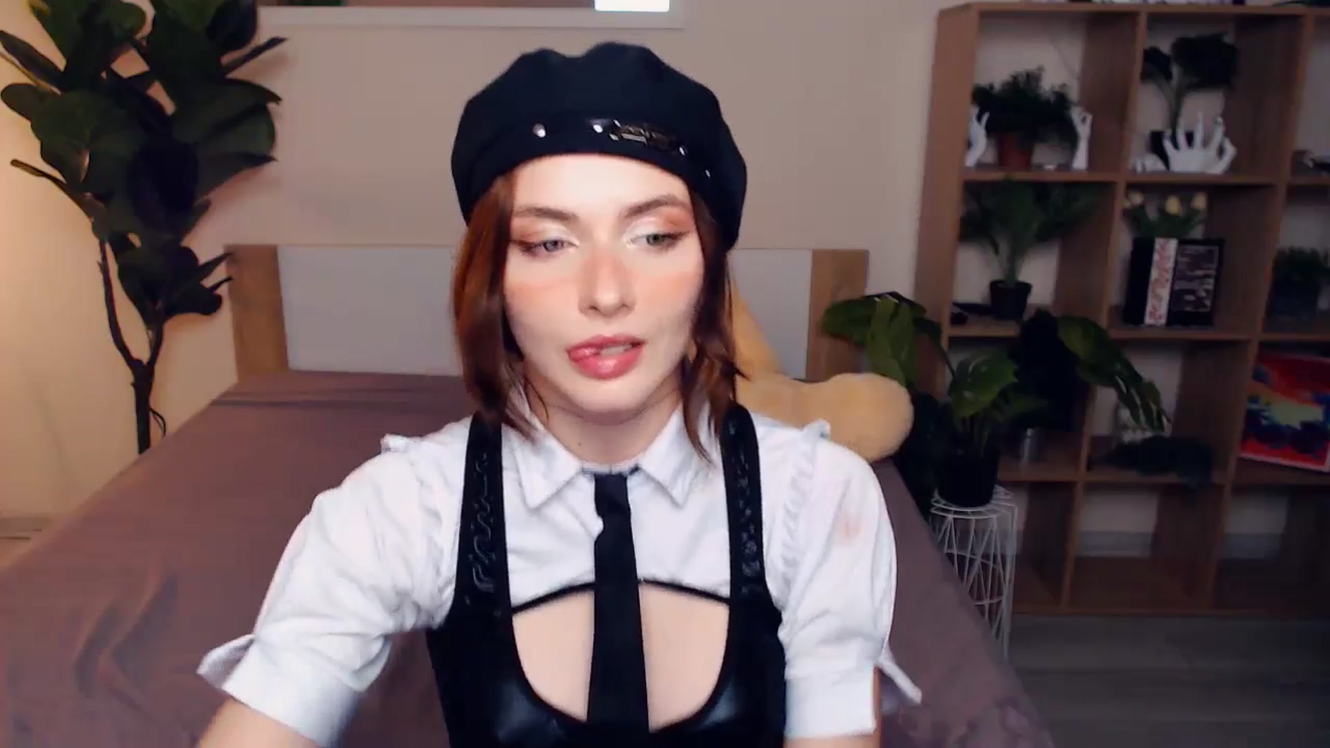 Gallery image thumbnail from Hanagasumi's myfreecams stream on, 06/16/2025, 01:19 image 15 of 20