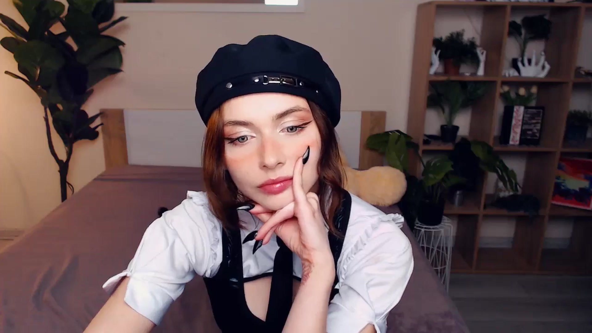 Gallery image thumbnail from Hanagasumi's myfreecams stream on, 06/16/2025, 01:19 image 18 of 20
