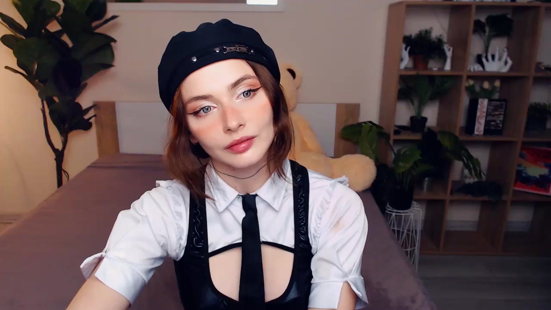 Gallery image thumbnail from Hanagasumi's myfreecams stream on, 06/16/2025, 01:19 image 9 of 20