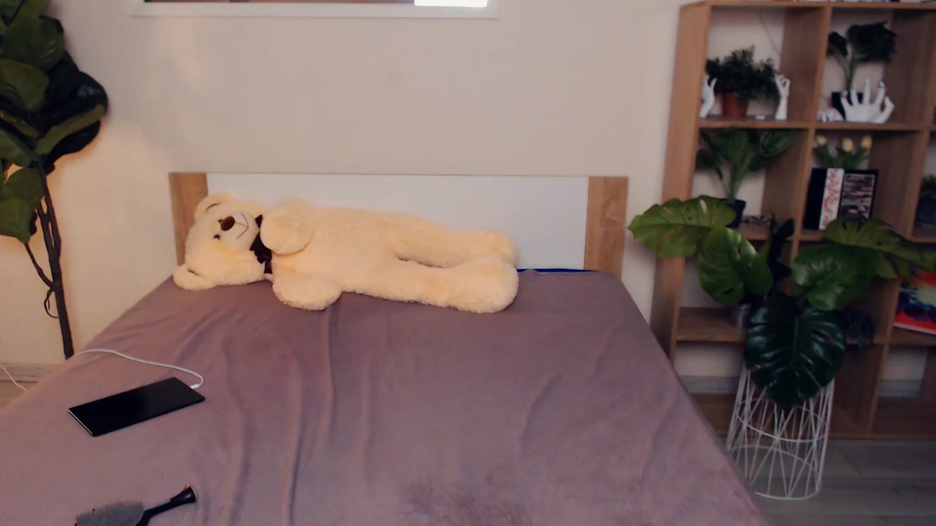 Gallery image thumbnail from Hanagasumi's myfreecams stream on, 06/28/2025, 24:03 image 19 of 20