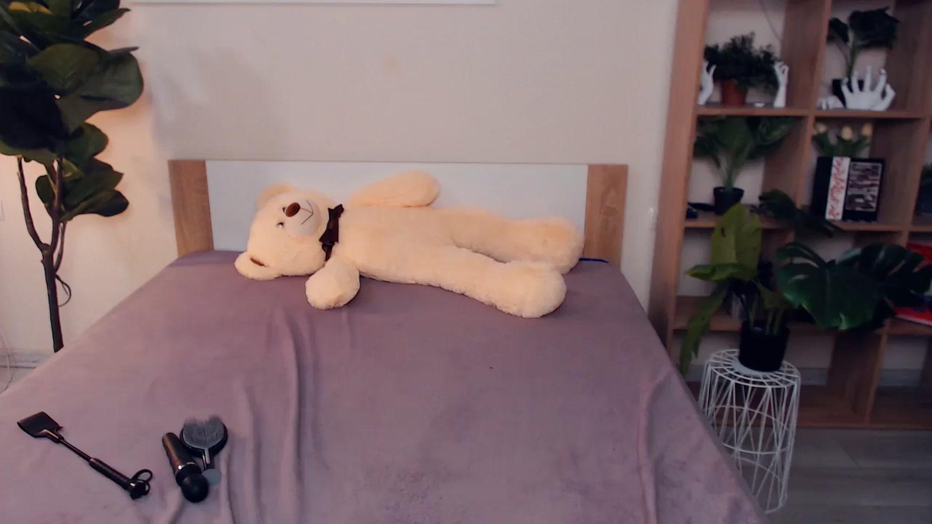 Gallery image thumbnail from Hanagasumi's myfreecams stream on, 07/05/2025, 23:16 image 1 of 20