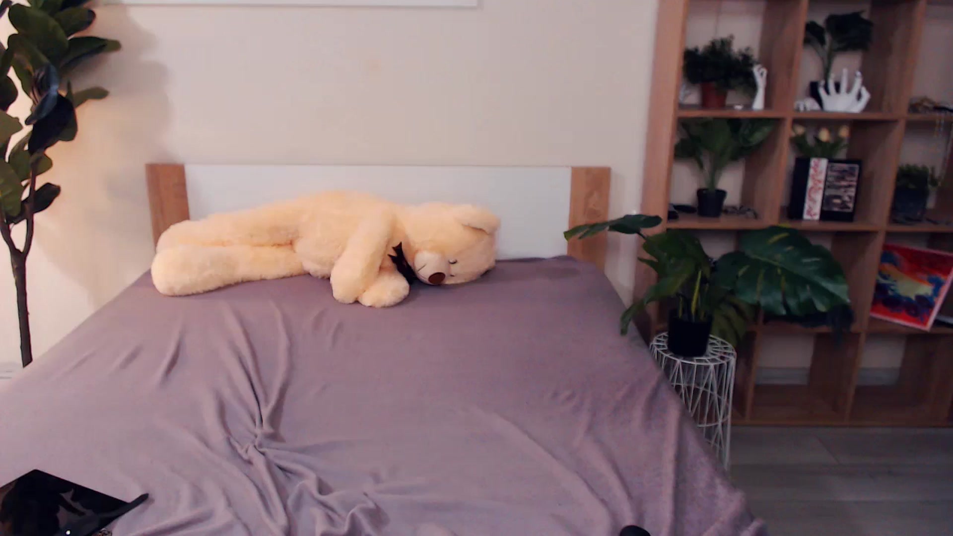 Gallery image thumbnail from Hanagasumi's myfreecams stream on, 07/12/2025, 23:43 image 17 of 20