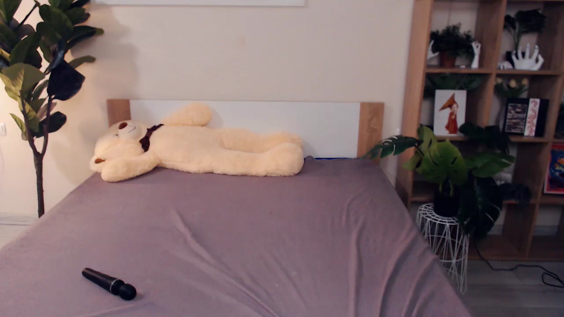 Gallery image thumbnail from Hanagasumi's myfreecams stream on, 08/07/2025, 24:07 image 9 of 20