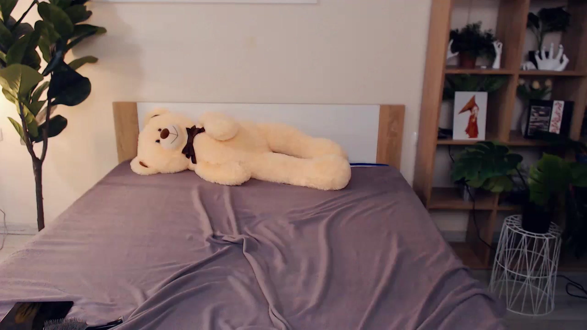 Gallery image thumbnail from Hanagasumi's myfreecams stream on, 08/09/2025, 24:48 image 19 of 20