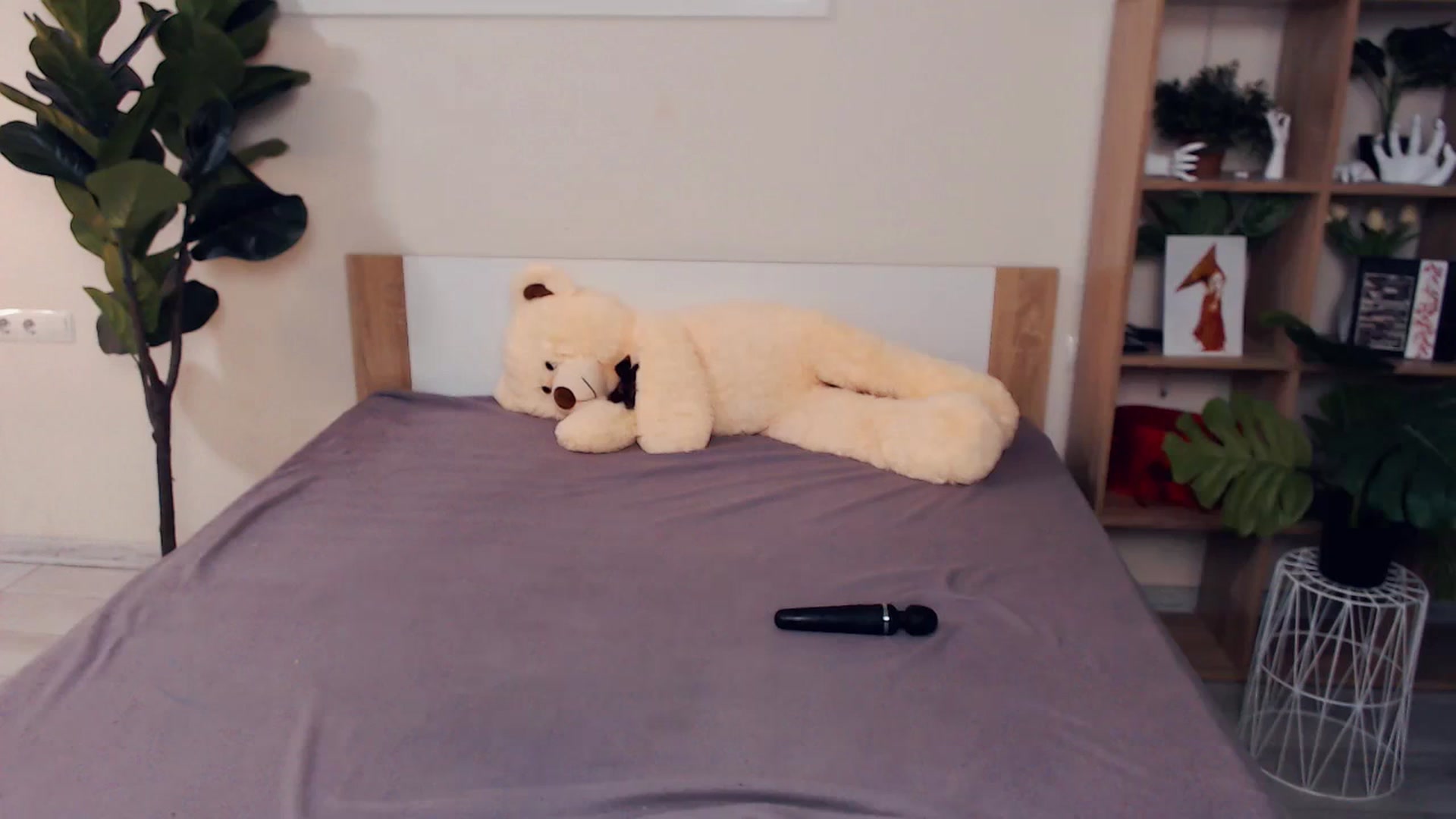 Gallery image thumbnail from Hanagasumi's myfreecams stream on, 08/17/2025, 21:41 image 2 of 20