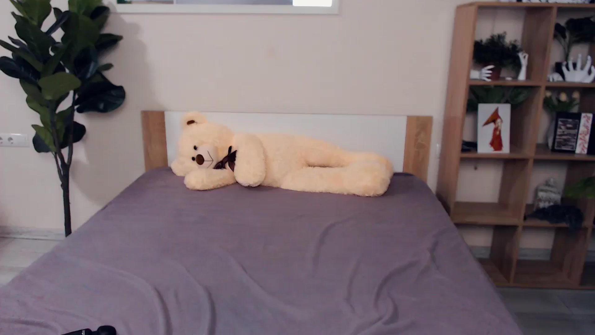 Gallery image thumbnail from Hanagasumi's myfreecams stream on, 08/21/2025, 21:49 image 5 of 20