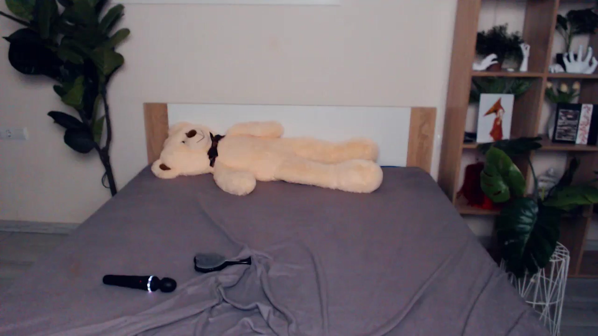 Gallery image thumbnail from Hanagasumi's myfreecams stream on, 08/31/2025, 01:28 image 14 of 20