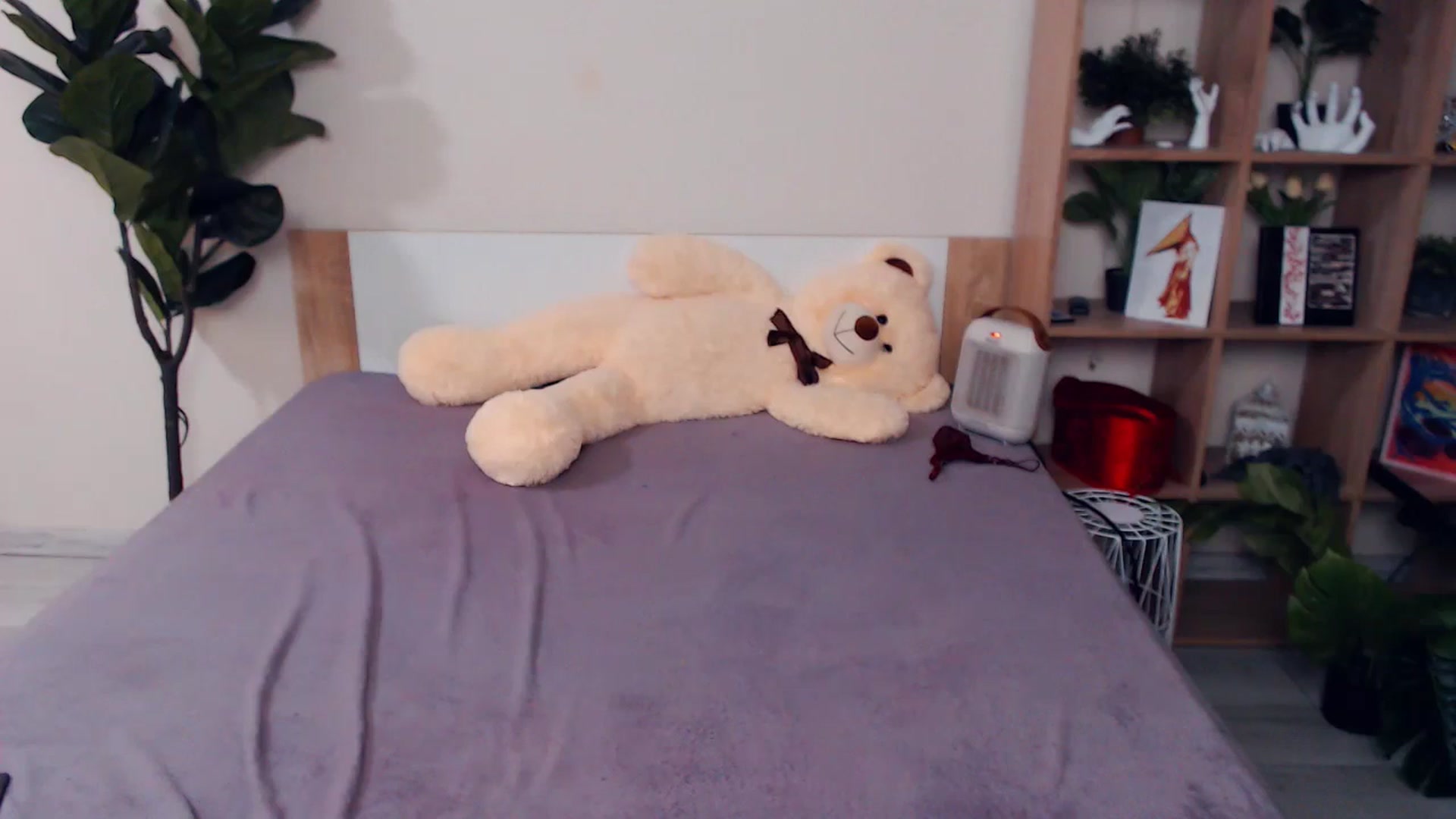 Gallery image thumbnail from Hanagasumi's myfreecams stream on, 10/03/2025, 01:03 image 5 of 20