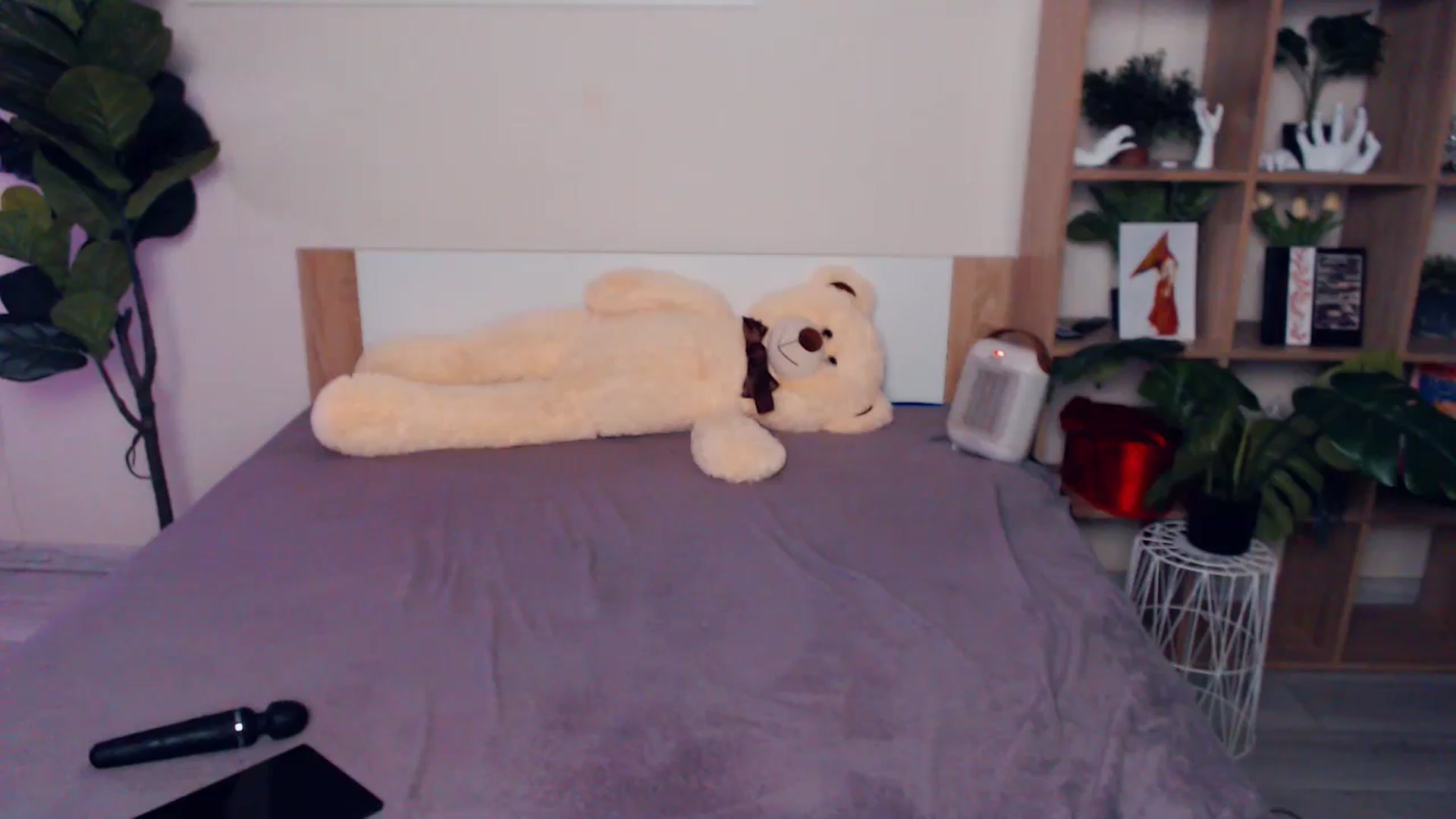 Gallery image thumbnail from Hanagasumi's myfreecams stream on, 10/04/2025, 19:04 image 9 of 20
