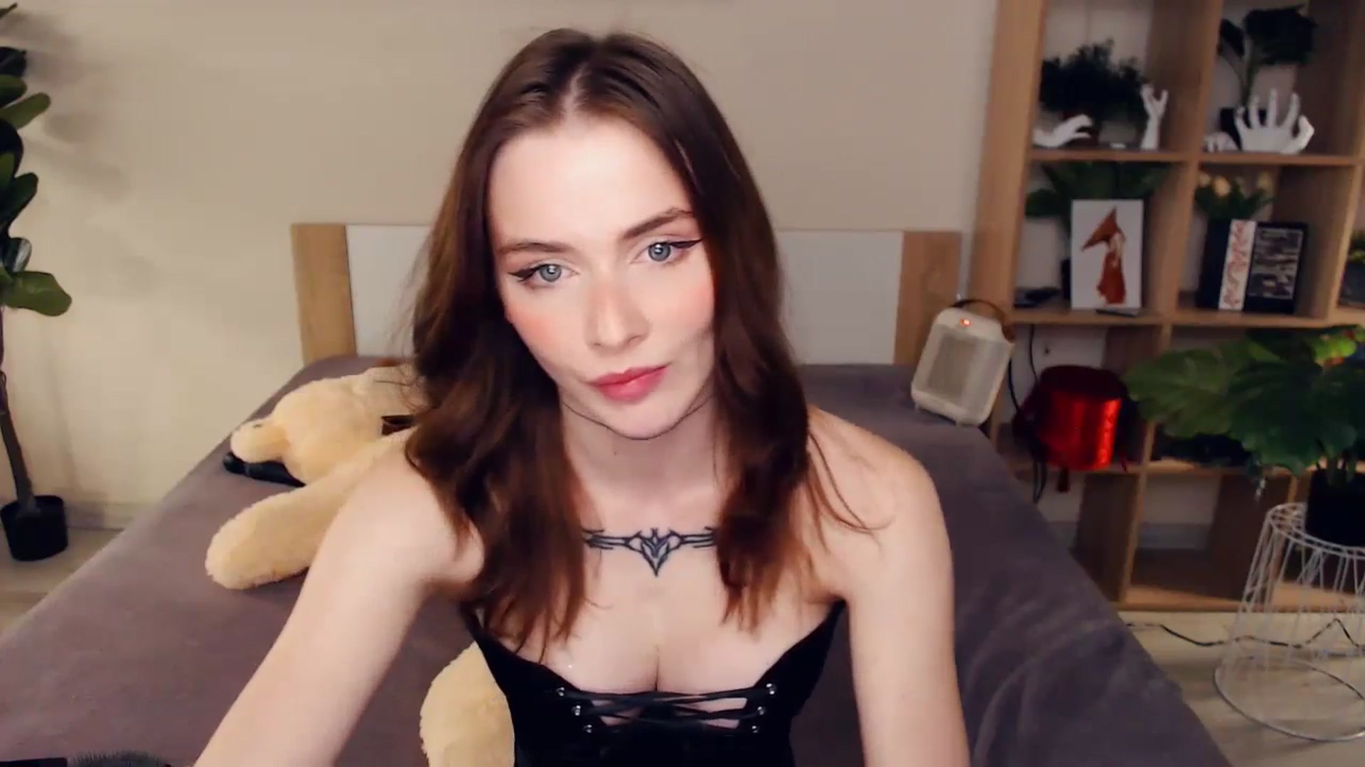 Gallery image thumbnail from Hanagasumi's myfreecams stream on, 10/18/2025, 24:26 image 13 of 20