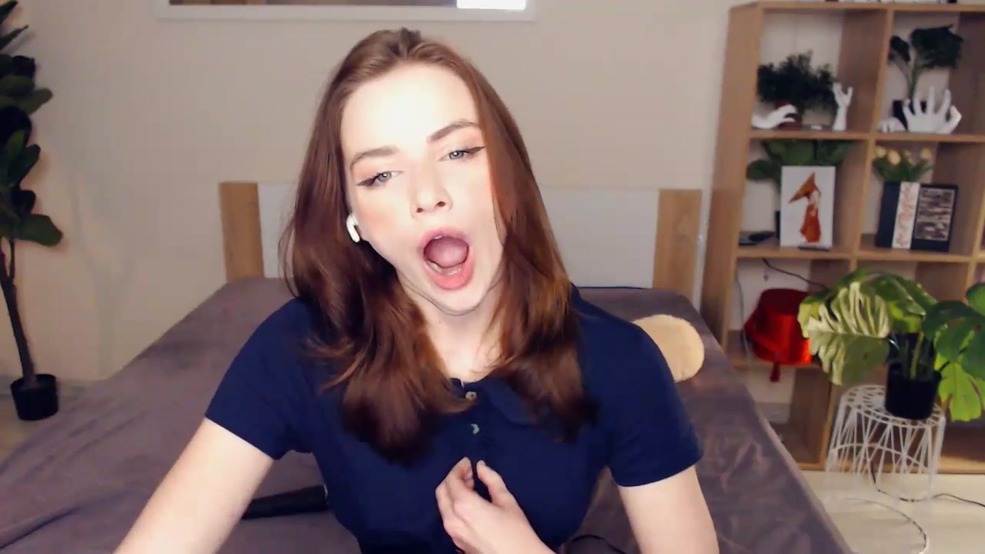 Gallery image thumbnail from Hanagasumi's myfreecams stream on, 10/19/2025, 02:19 image 15 of 20