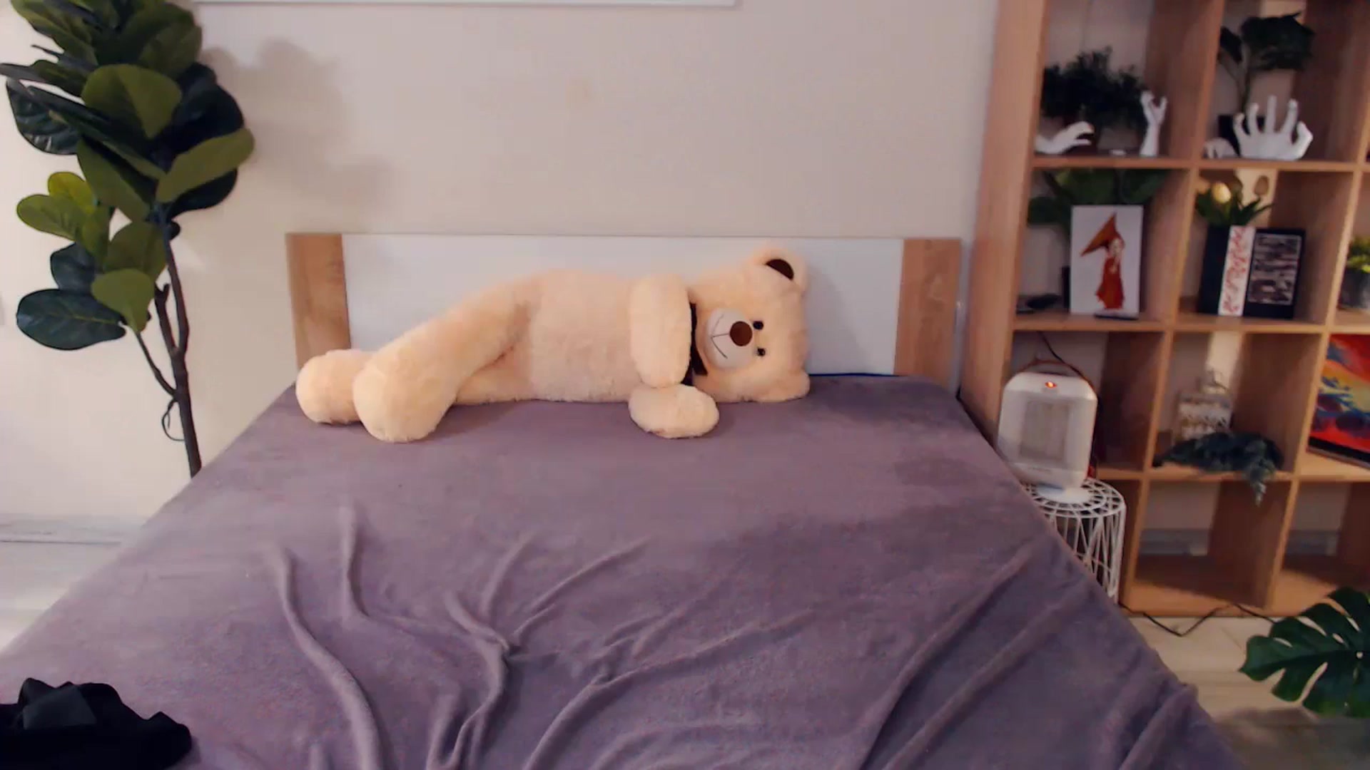 Gallery image thumbnail from Hanagasumi's myfreecams stream on, 10/23/2025, 23:39 image 18 of 20