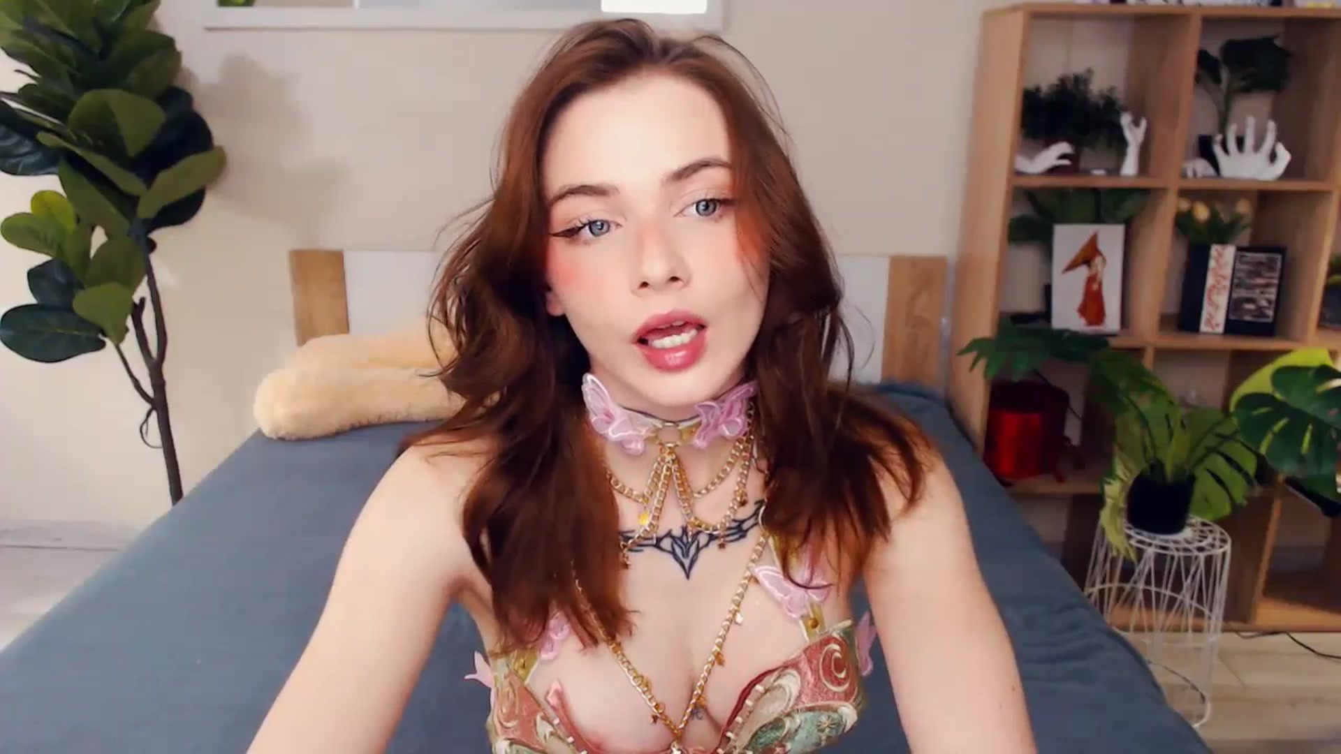 Gallery image thumbnail from Hanagasumi's myfreecams stream on, 10/30/2025, 24:40 image 8 of 20