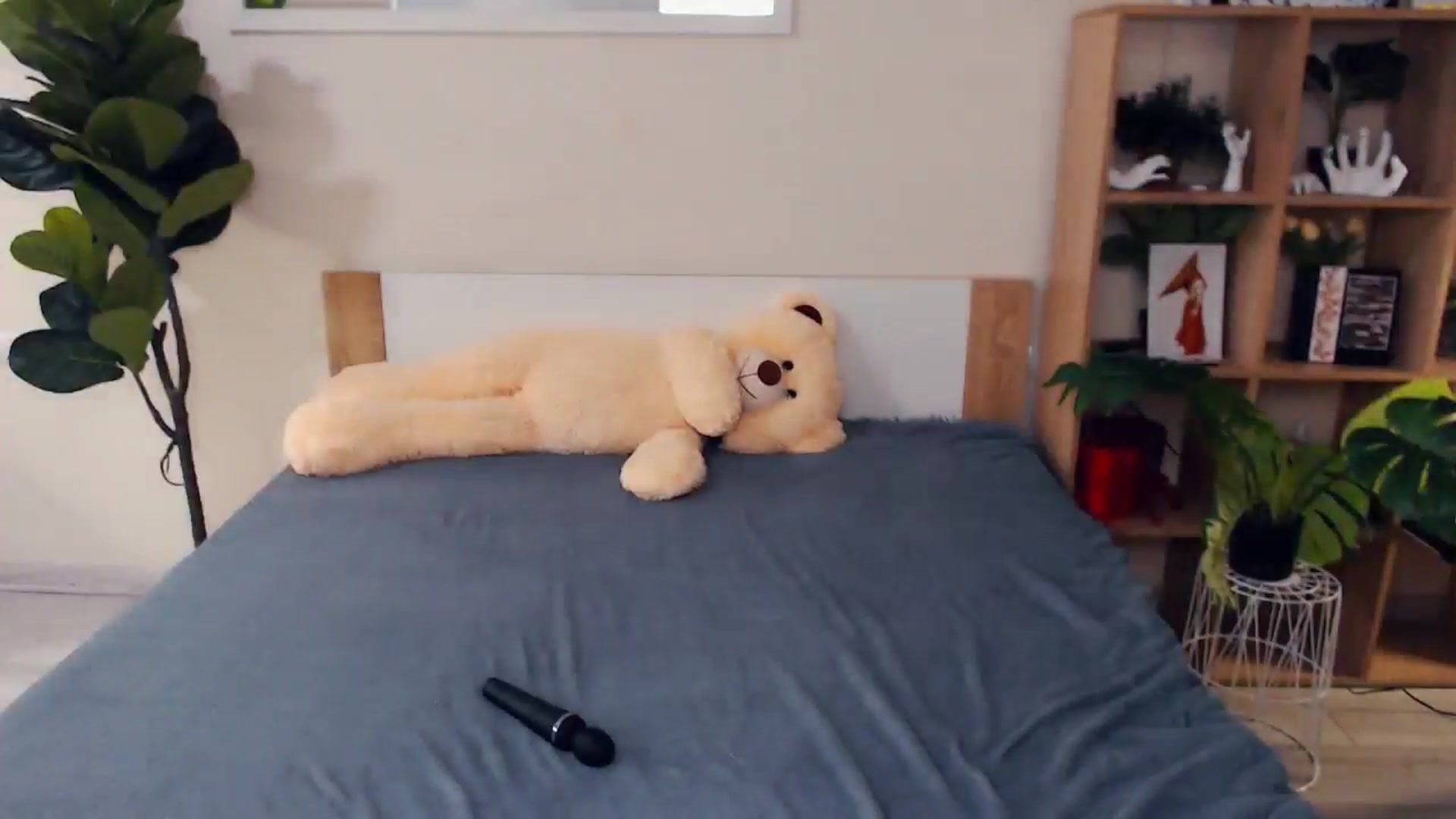 Gallery image thumbnail from Hanagasumi's myfreecams stream on, 10/30/2025, 24:40 image 20 of 20