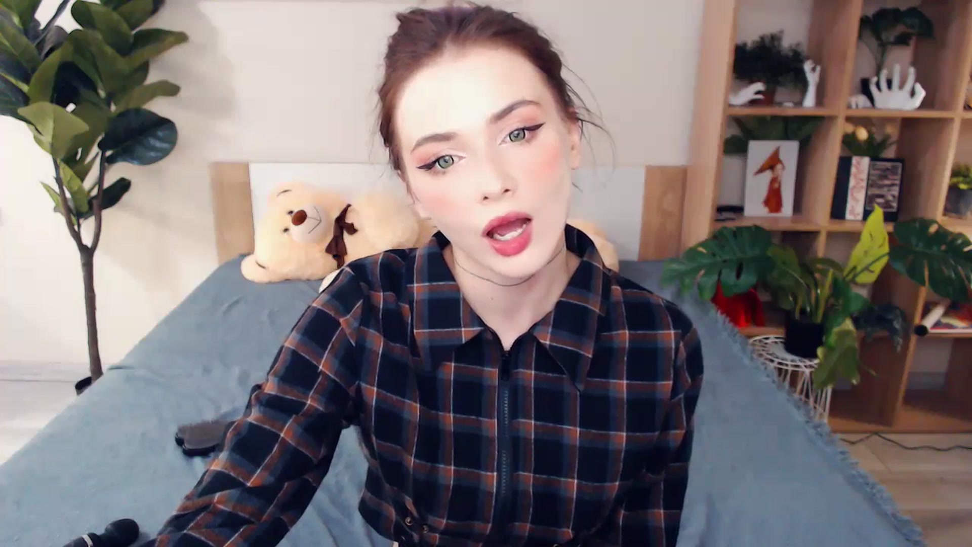 Gallery image thumbnail from Hanagasumi's myfreecams stream on, 12/12/2025, 21:56 image 17 of 20