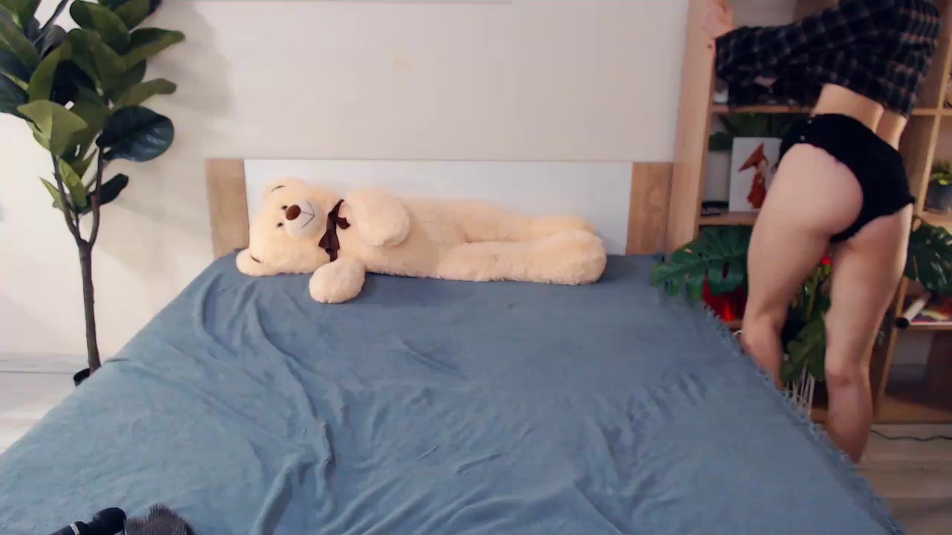 Gallery image thumbnail from Hanagasumi's myfreecams stream on, 12/12/2025, 21:56 image 7 of 20